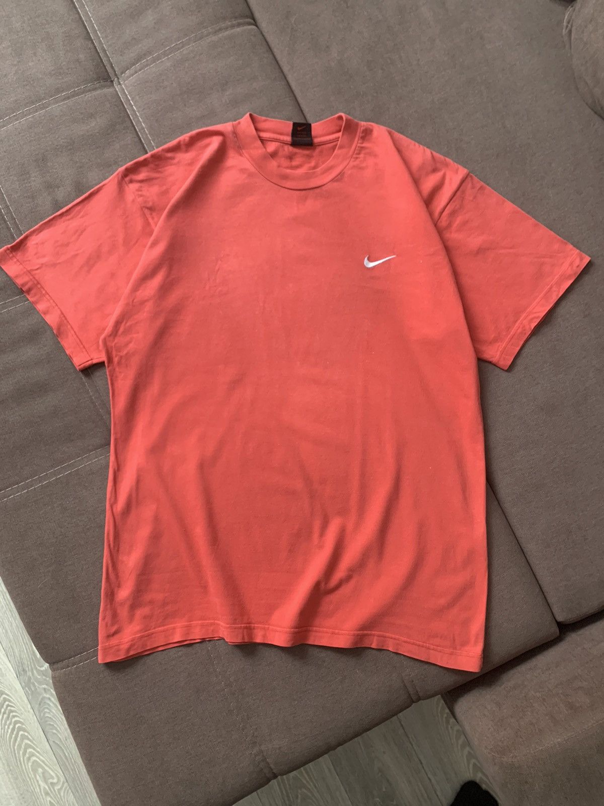 Nike Vintage 90s Nike t-shirt Y2K retro rare hype Size US XL / EU 56 / 4 - 1 Thumbnail