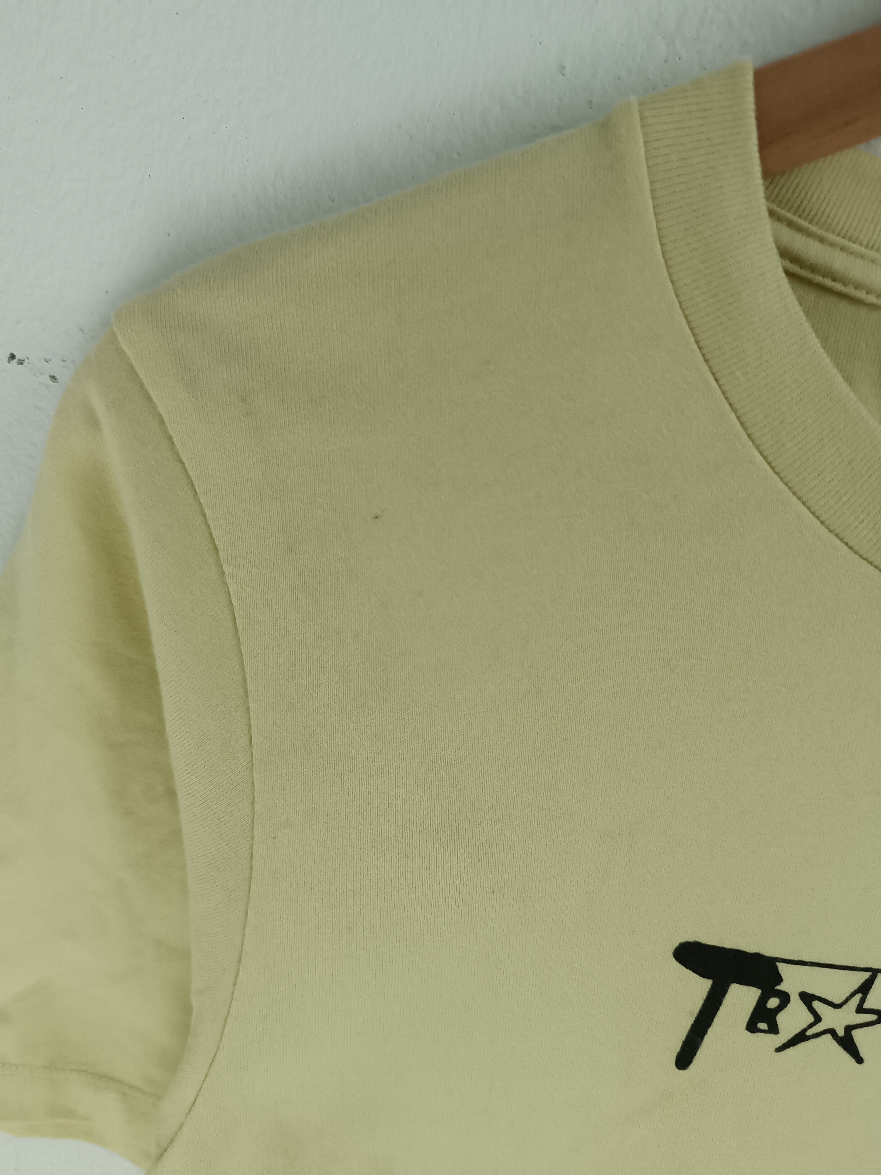 Uniqlo TROYE SIVAN X UNIQLO (billie eilish bieber the weeknd) Size US S / EU 44-46 / 1 - 6 Thumbnail