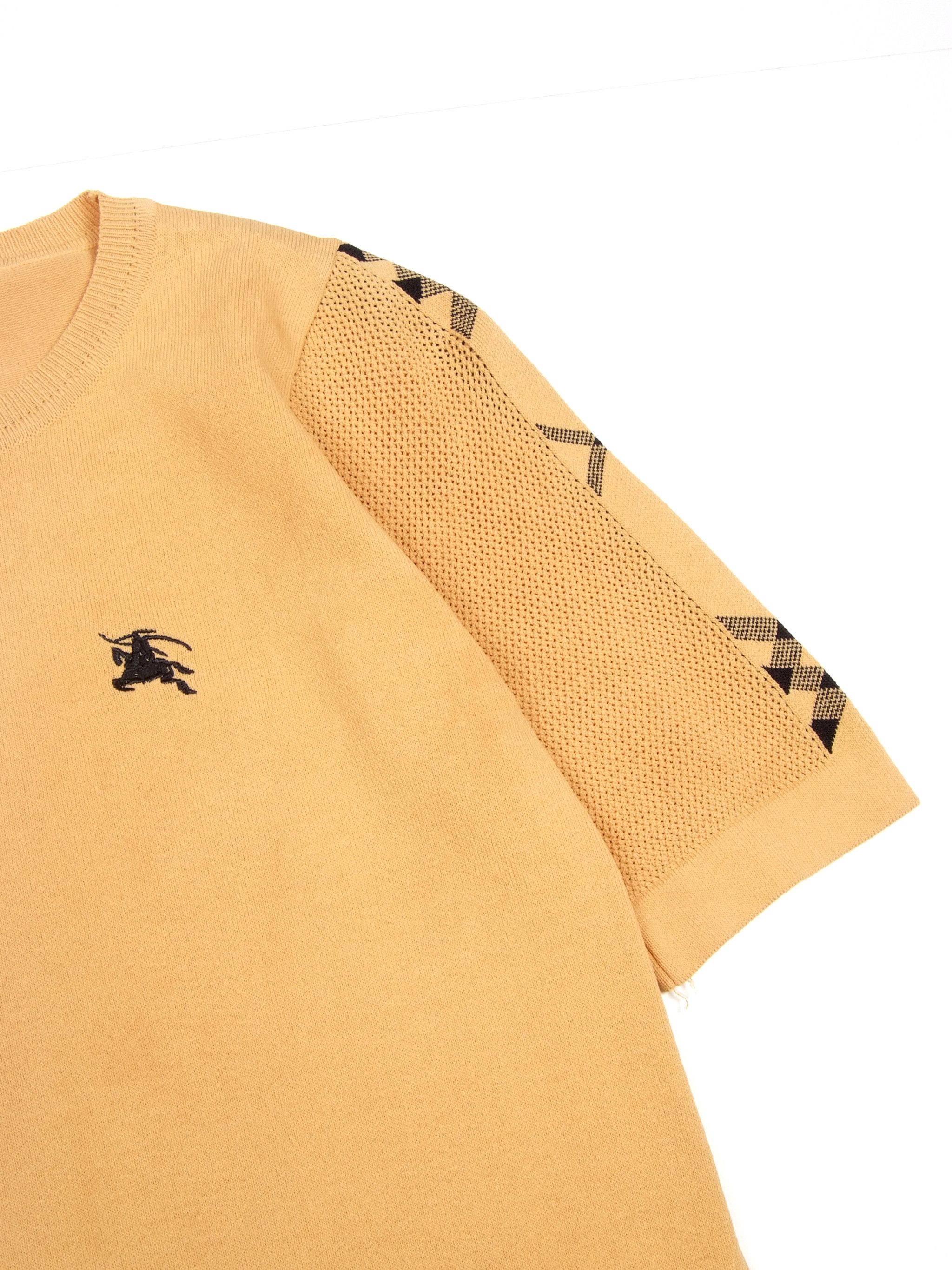 Burberry Burberry Knit Stretch T-shirt (XS) Size XS / US 0-2 / IT 36-38 - 3 Thumbnail