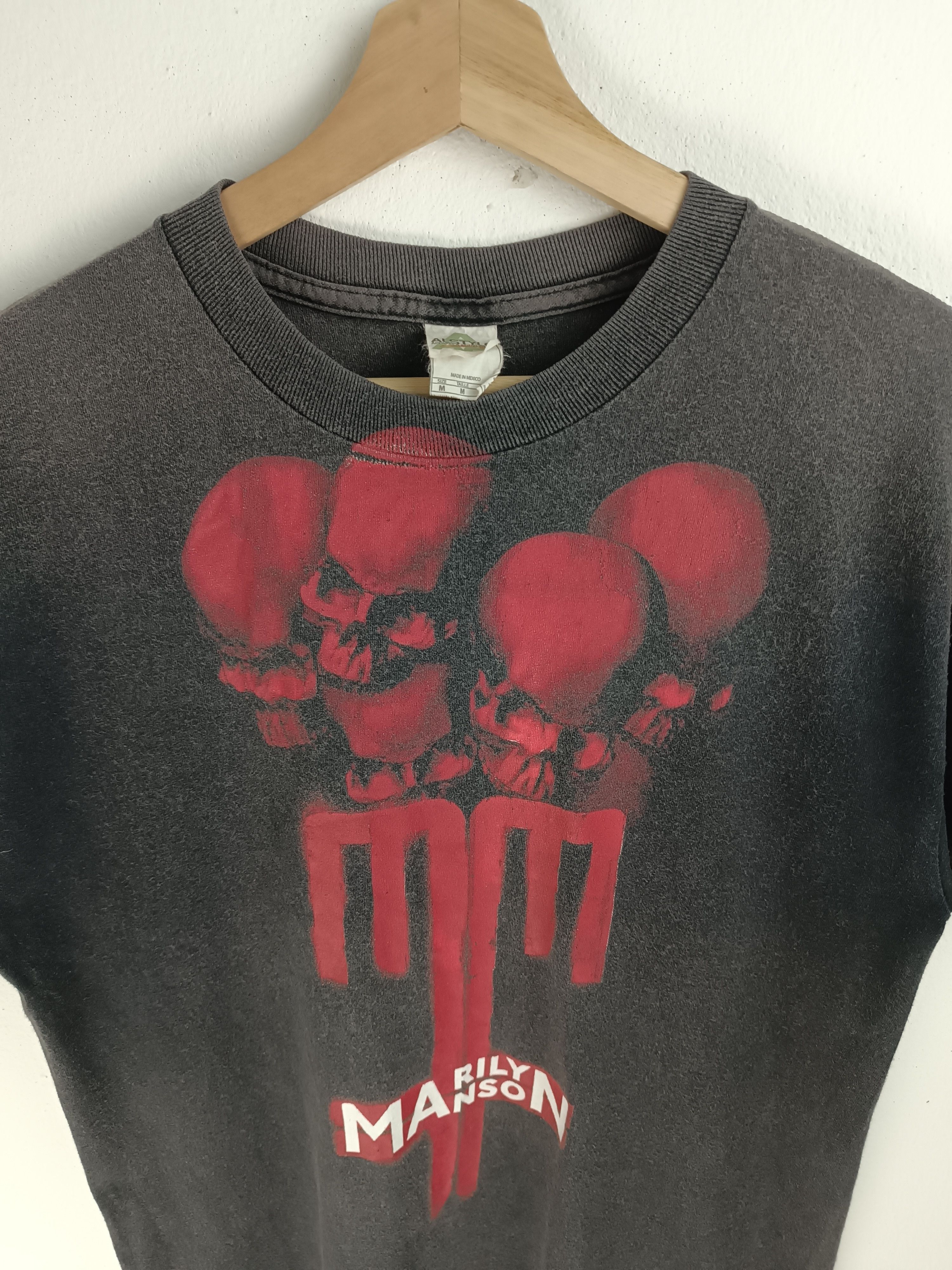 Band Tees THRASHED FADED VINTAGE MARILYN MANSON RARE bowie slipknot Size US M / EU 48-50 / 2 - 9 Thumbnail