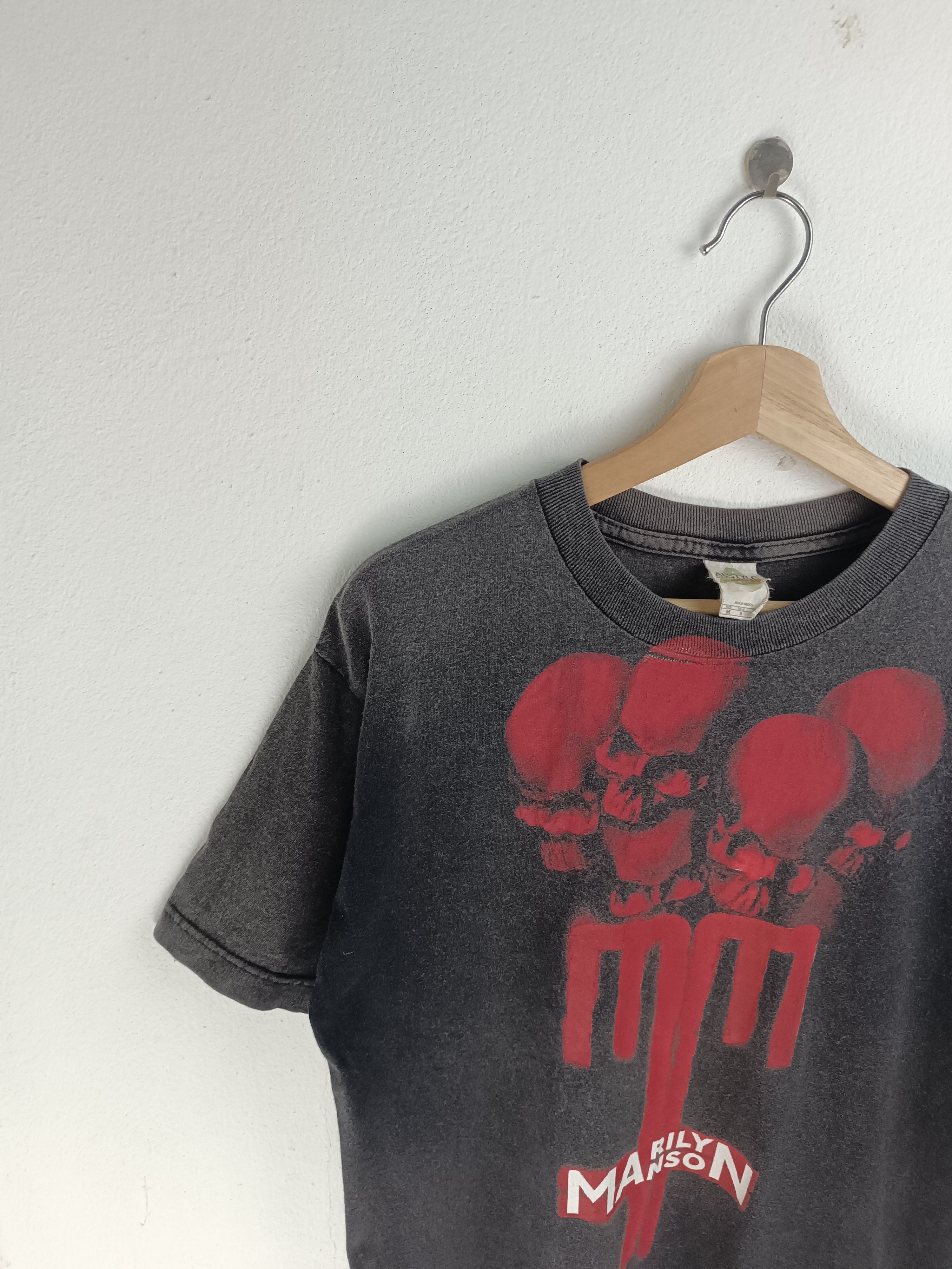 Band Tees THRASHED FADED VINTAGE MARILYN MANSON RARE bowie slipknot Size US M / EU 48-50 / 2 - 13 Thumbnail