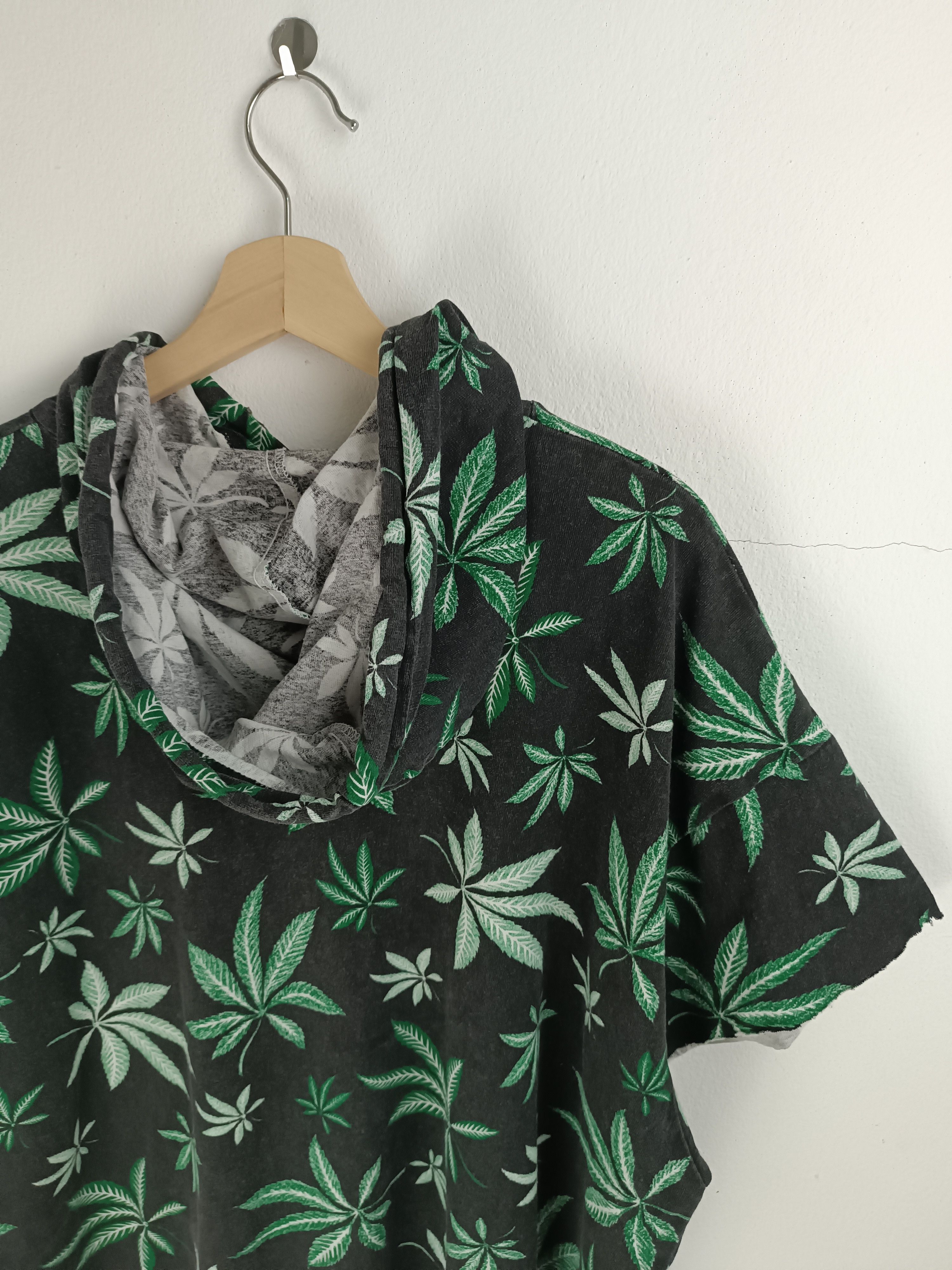 Other VINTAGE 90'S SAND LOVER'S BEACHES SUMMER DASHIKI HOODIE Size US L / EU 52-54 / 3 - 16 Thumbnail