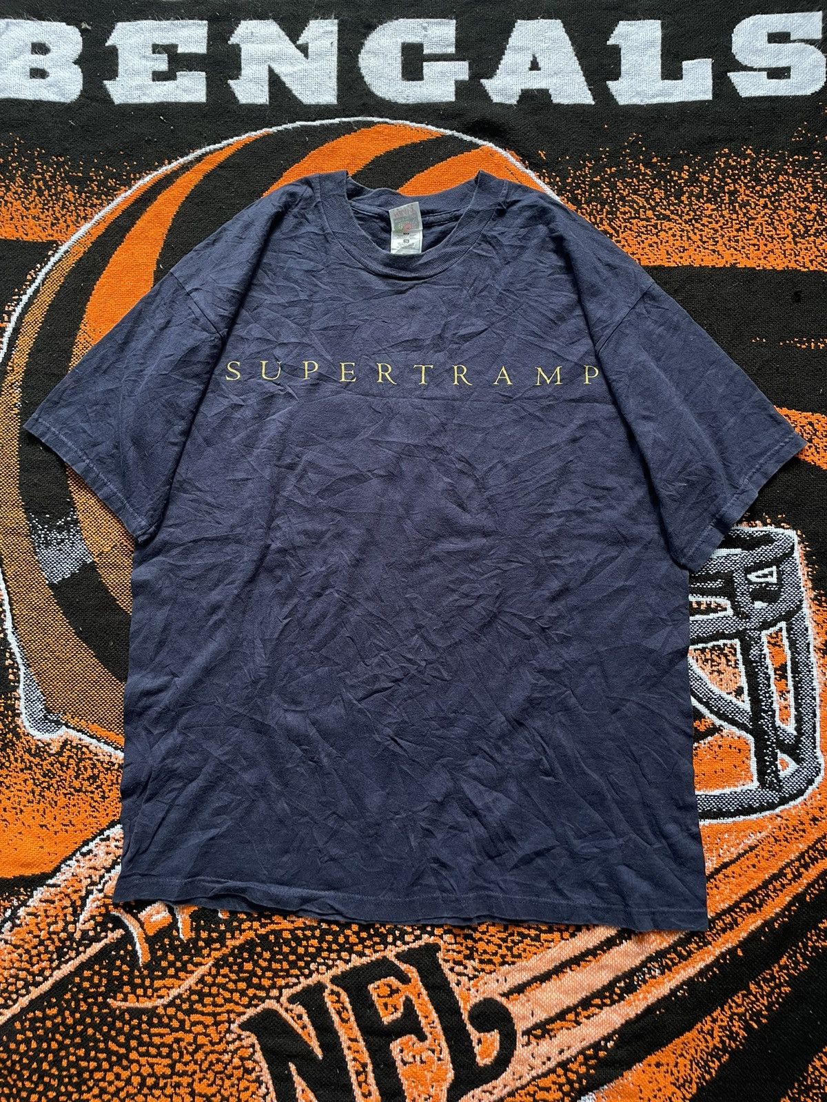 Band Tees × Fruit Of The Loom Vintage Supertramp World Tour 1997 T-shirt Size US XL / EU 56 / 4 - 2 Thumbnail
