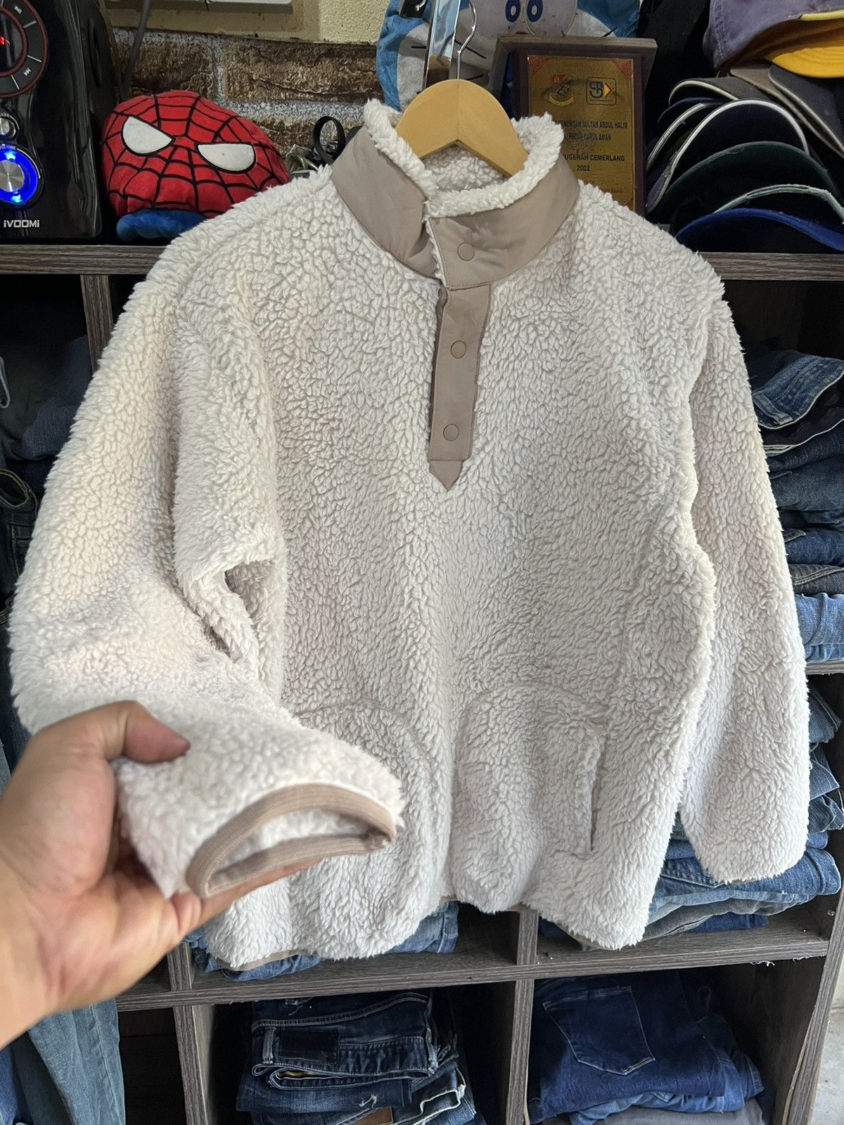 Uniqlo × White Mountaineering 🔥Rare White Mountaineering x Uniqlo Deep Pile Sherpa Size US M / EU 48-50 / 2 - 7 Thumbnail