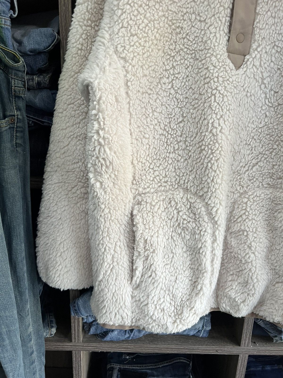 Uniqlo × White Mountaineering 🔥Rare White Mountaineering x Uniqlo Deep Pile Sherpa Size US M / EU 48-50 / 2 - 5 Thumbnail