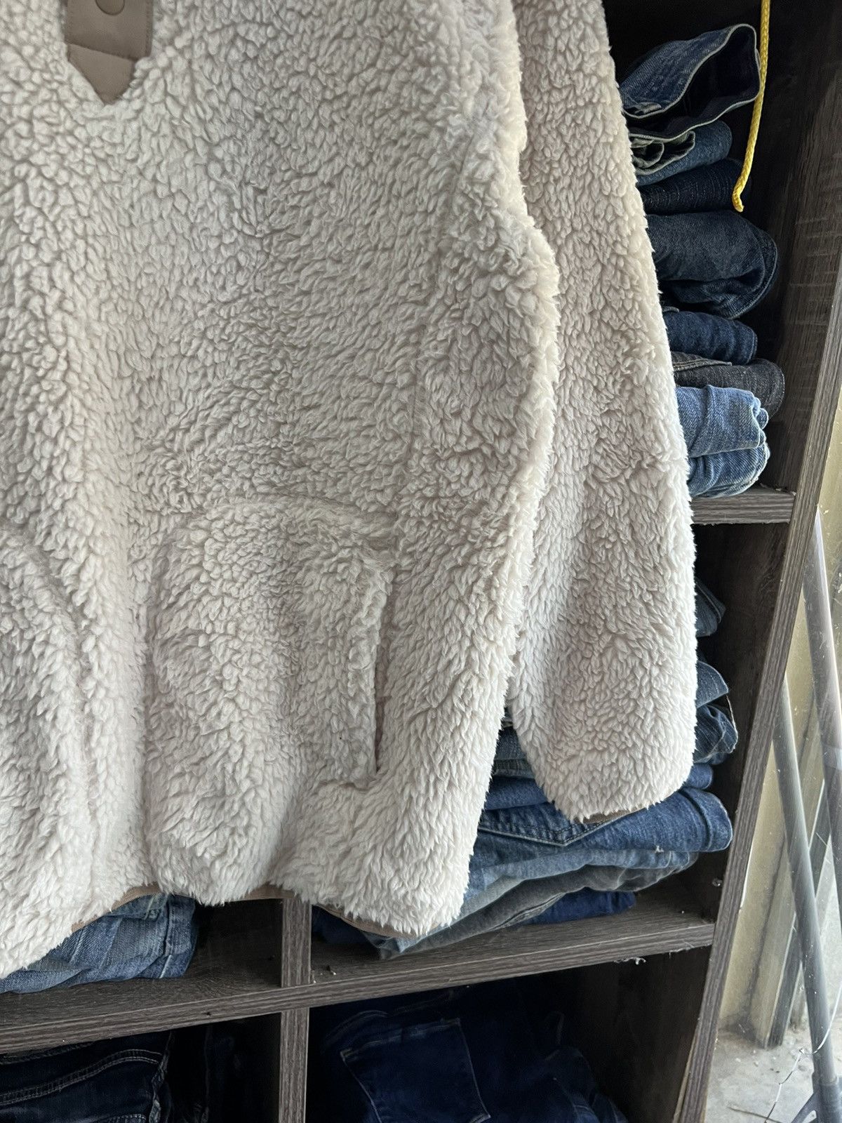 Uniqlo × White Mountaineering 🔥Rare White Mountaineering x Uniqlo Deep Pile Sherpa Size US M / EU 48-50 / 2 - 6 Thumbnail