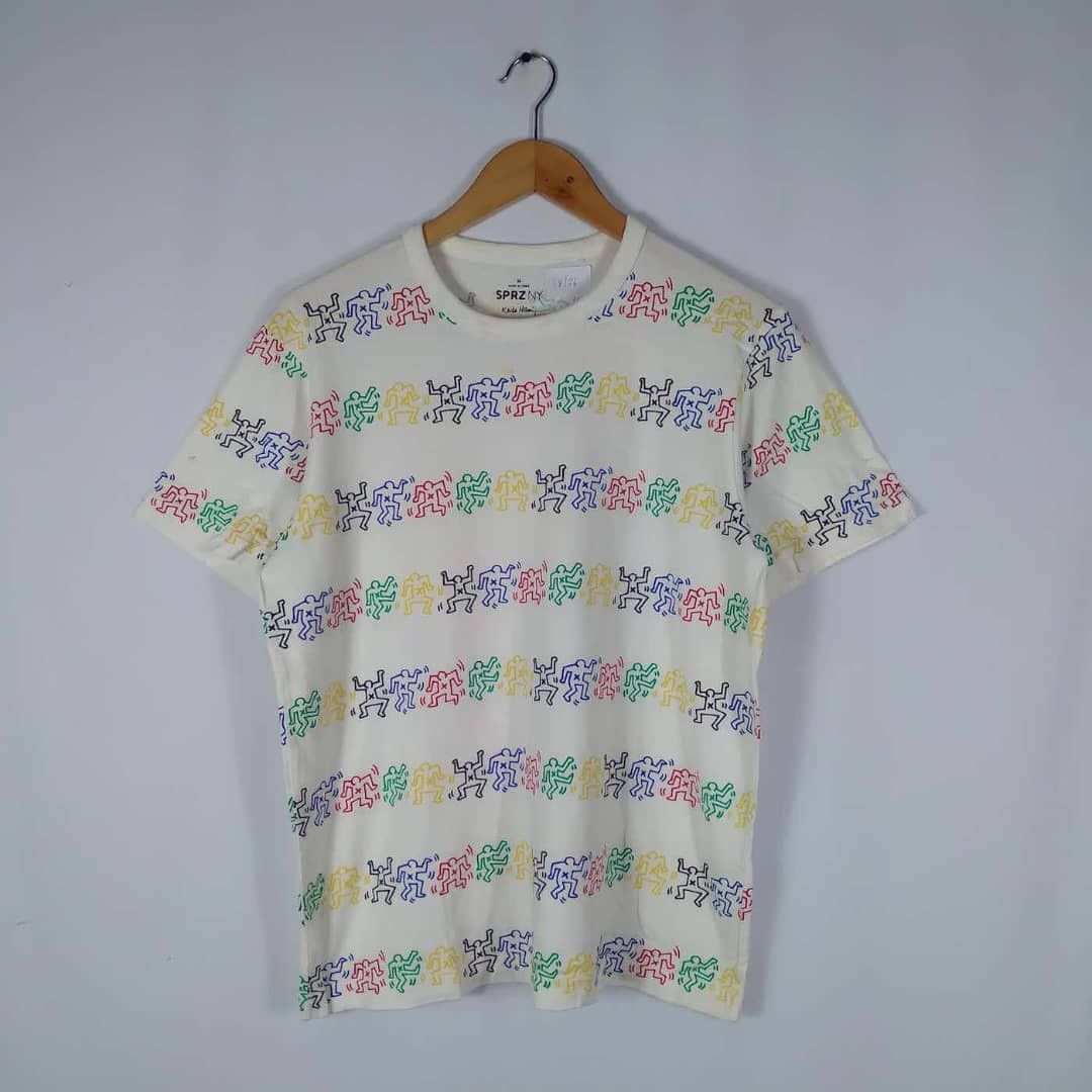 Japanese Brand × Keith Haring × Uniqlo Keith Haring Artwork Colourful Styles Design Tee Size US S / EU 44-46 / 1 - 1 Thumbnail