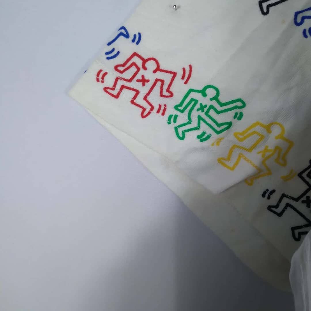 Japanese Brand × Keith Haring × Uniqlo Keith Haring Artwork Colourful Styles Design Tee Size US S / EU 44-46 / 1 - 7 Thumbnail
