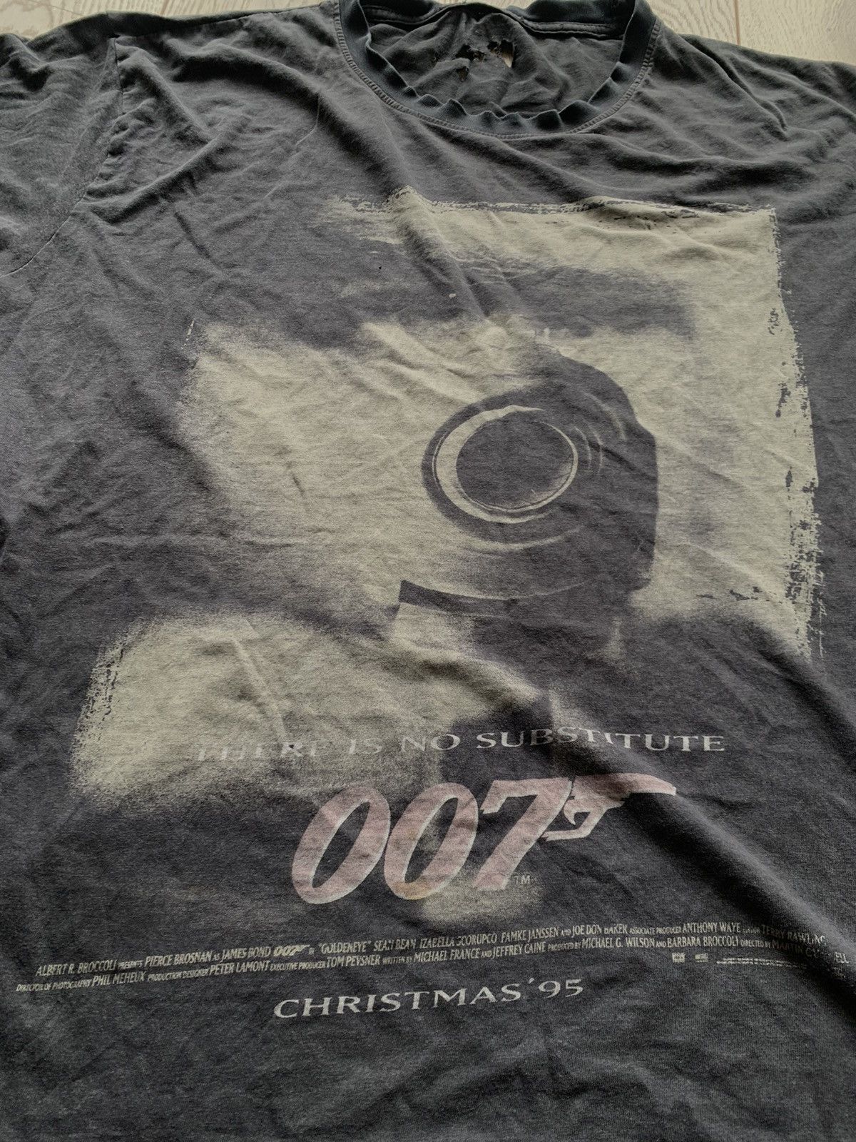 Other 1995 James Bond 007 gun barrel golden eye vintage rare tee Size US XXL / EU 58 / 5 - 5 Thumbnail