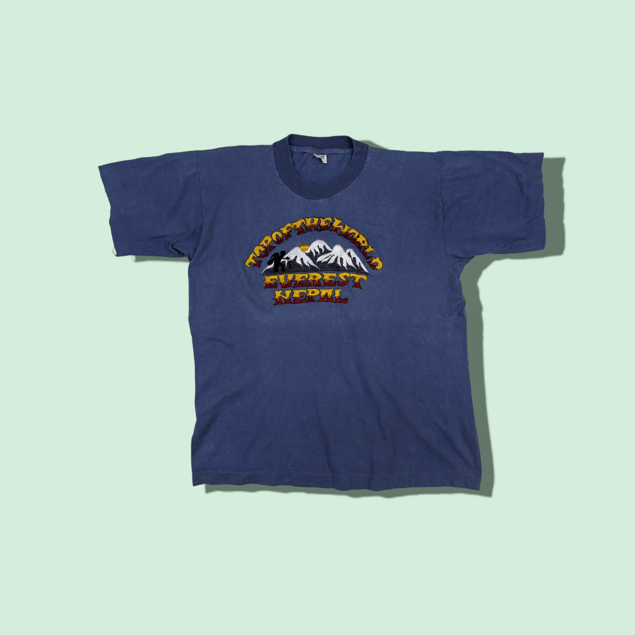 Vintage Vintage 90's MOUNT EVEREST Nepal Single Stitches T-Shirt Size US M / EU 48-50 / 2 - 1 Thumbnail