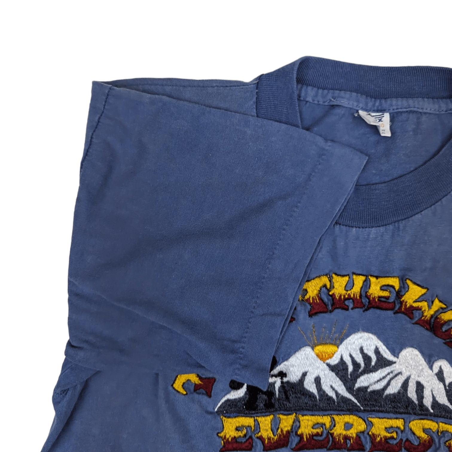 Vintage Vintage 90's MOUNT EVEREST Nepal Single Stitches T-Shirt Size US M / EU 48-50 / 2 - 7 Thumbnail