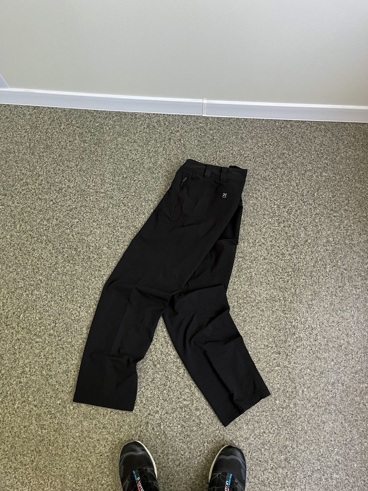 VINTAGE HAGLOFS TREKKING PANTS WOMENS 38 short