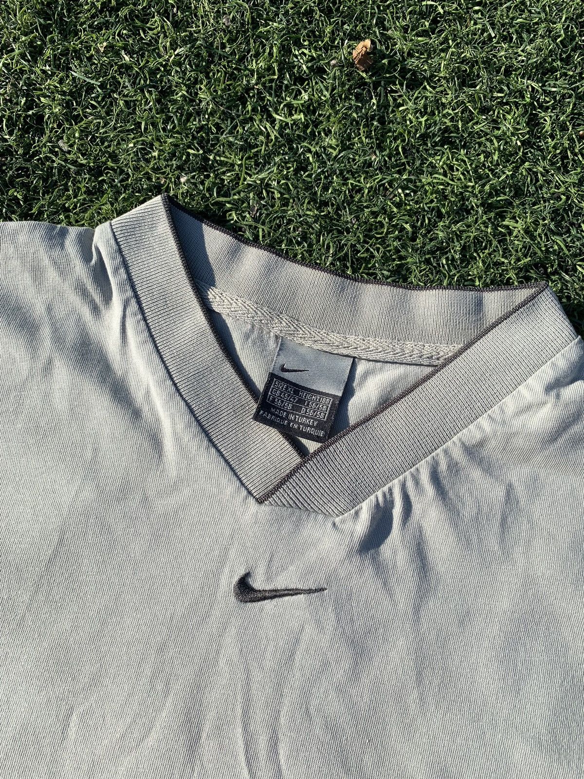 Nike × Vintage Vintage Nike Center Swoosh Tee Y2K Mini Logo T-shirt Size US XL / EU 56 / 4 - 1 Thumbnail