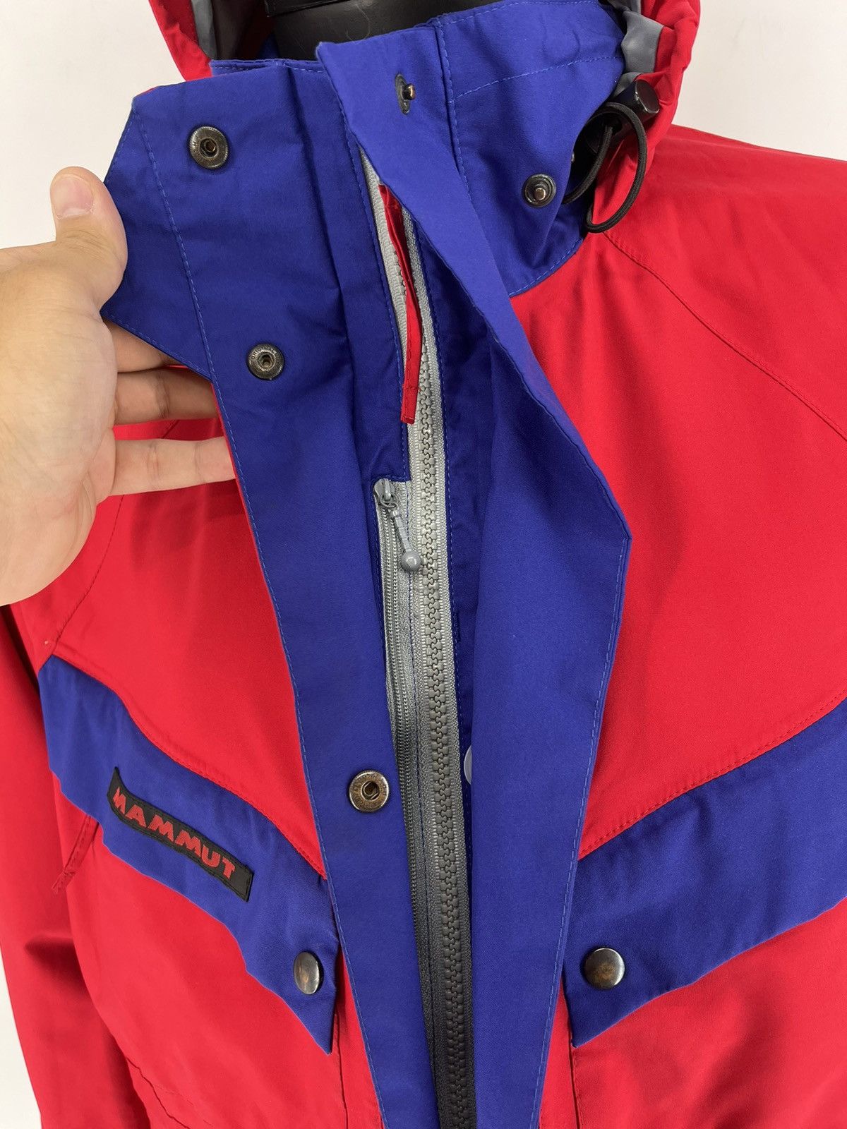 Mammut × Vintage Vintage Mammut Dry Tech Gore Tex Ski Hooded Heavy Jacket Size US S / EU 44-46 / 1 - 17 Thumbnail