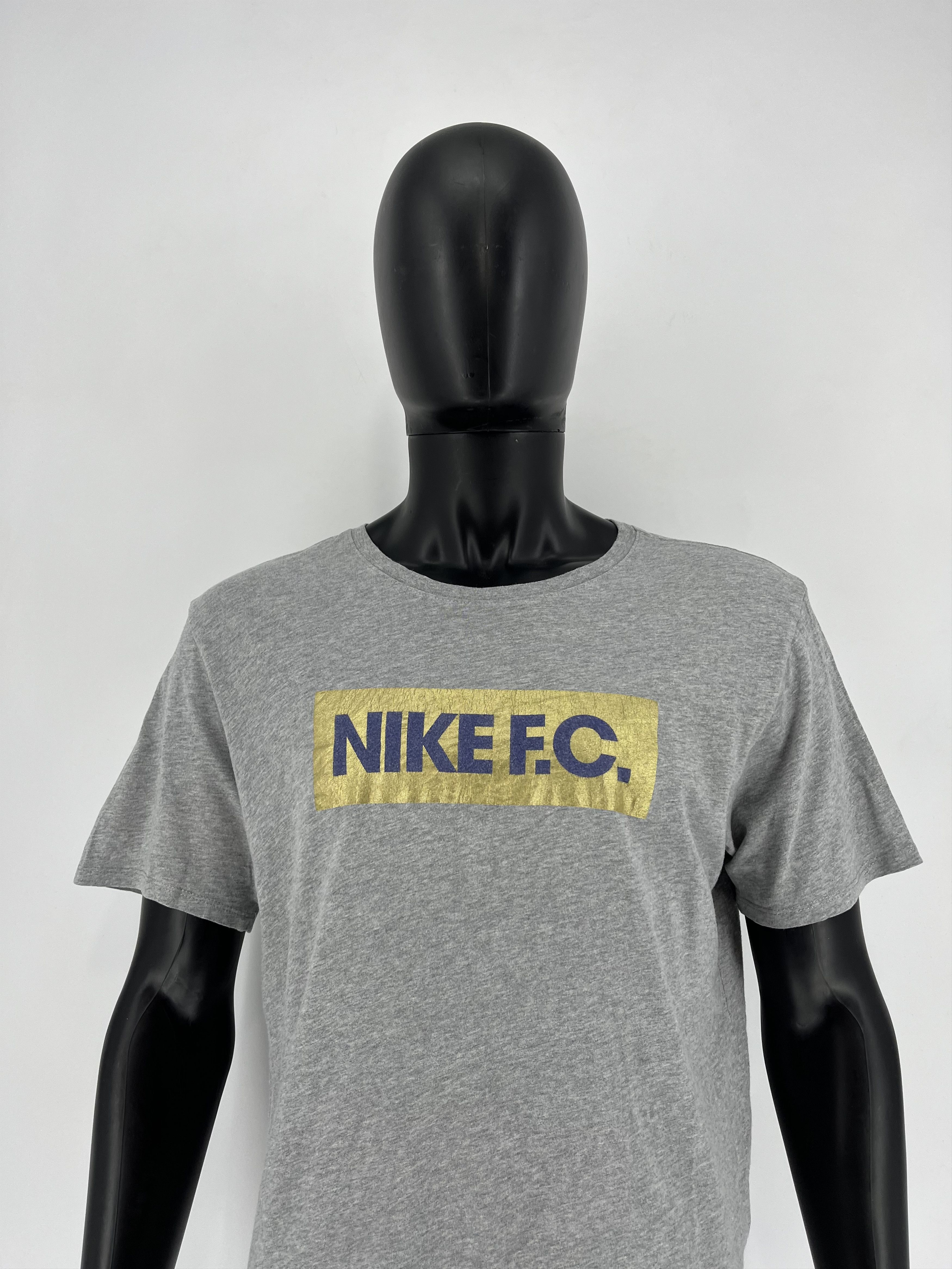 Nike Vintage 90s Nike F.C. Swoosh Logo Tee Travis Scott Style Size US L / EU 52-54 / 3 - 6 Thumbnail