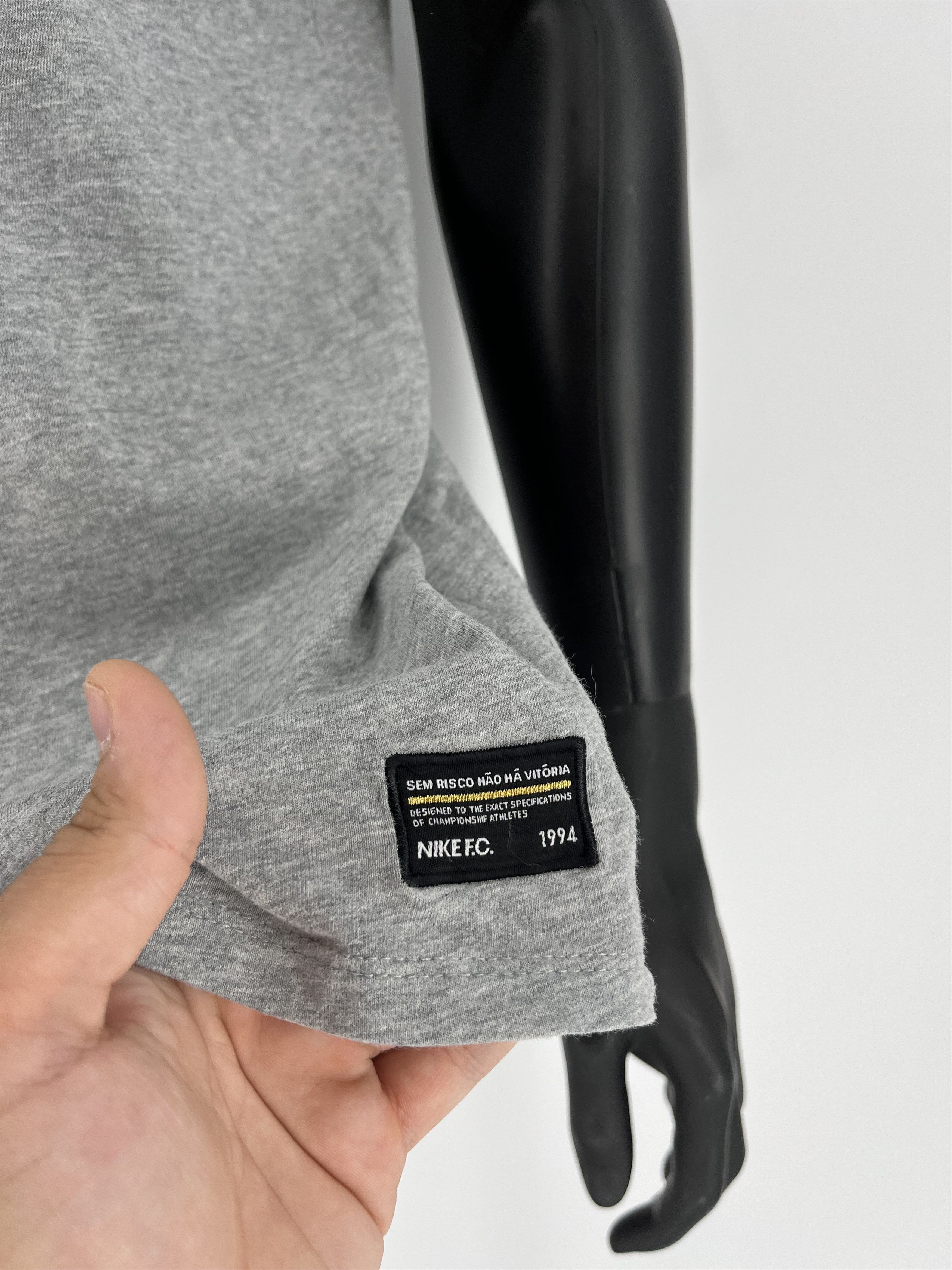 Nike Vintage 90s Nike F.C. Swoosh Logo Tee Travis Scott Style Size US L / EU 52-54 / 3 - 8 Thumbnail