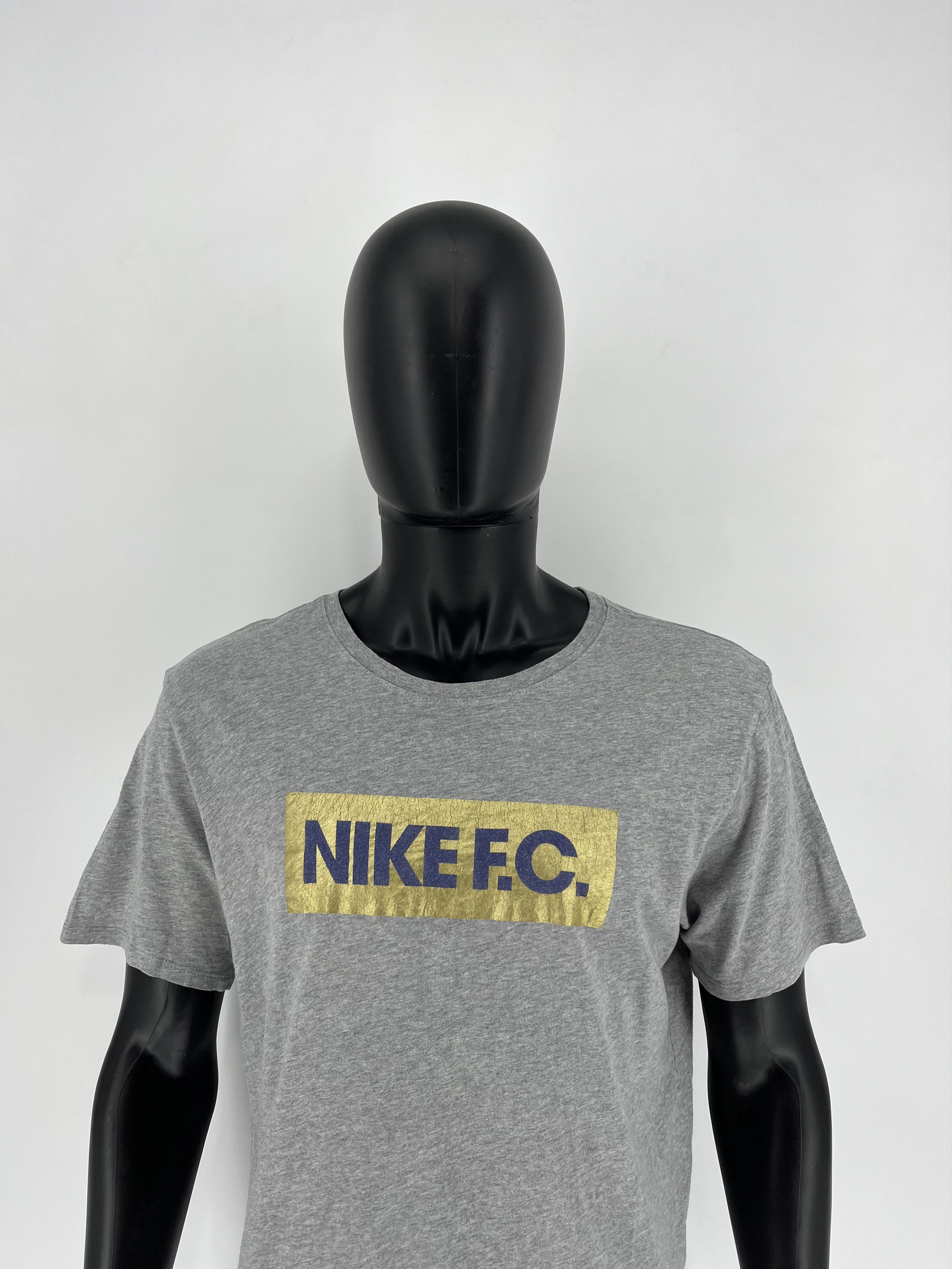 Nike Vintage 90s Nike F.C. Swoosh Logo Tee Travis Scott Style Size US L / EU 52-54 / 3 - 1 Thumbnail