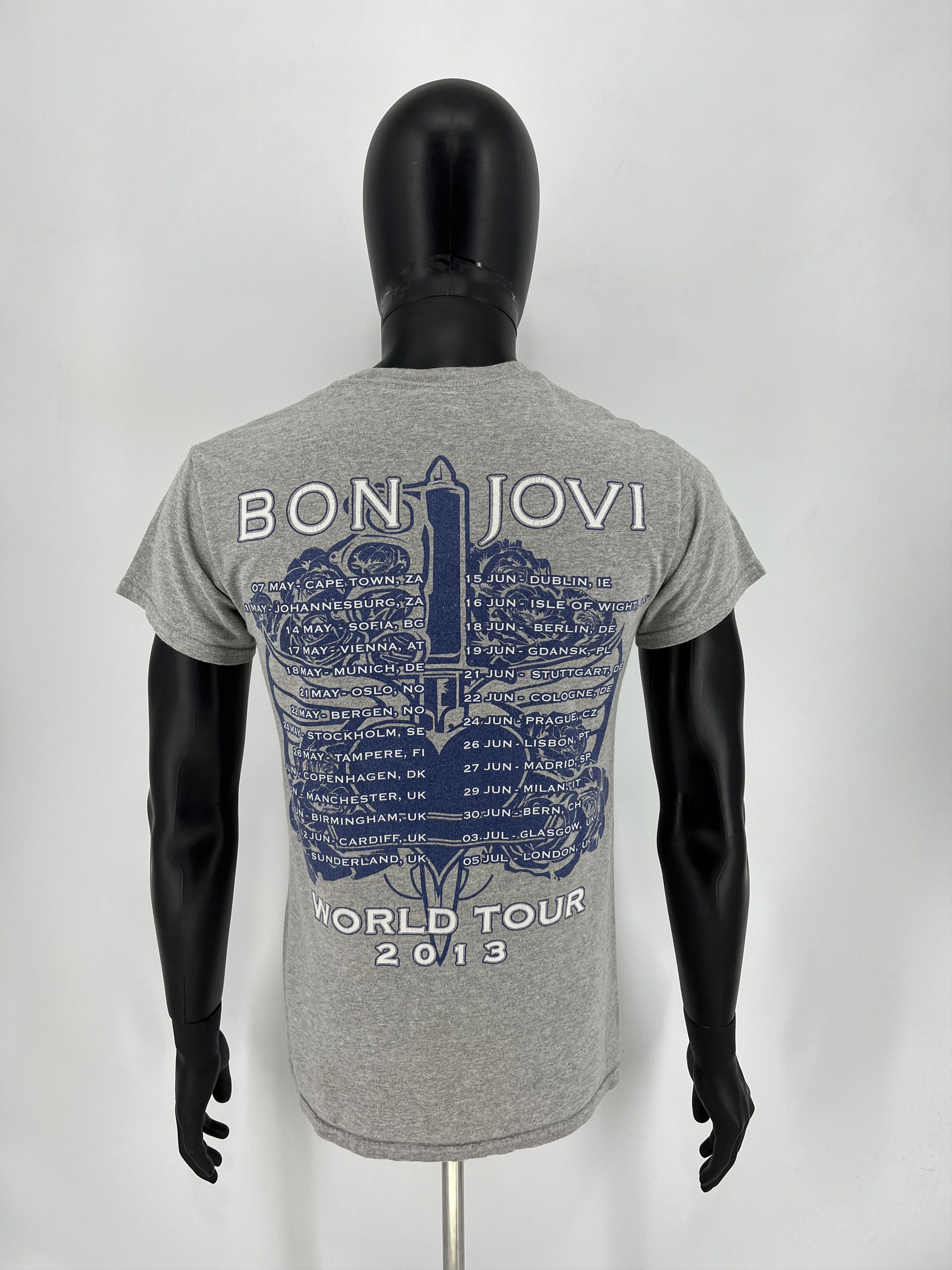 Band Tees Mens Vintage T Shirt Bon Jovi 2013 The world Tour Size S Size US S / EU 44-46 / 1 - 6 Thumbnail