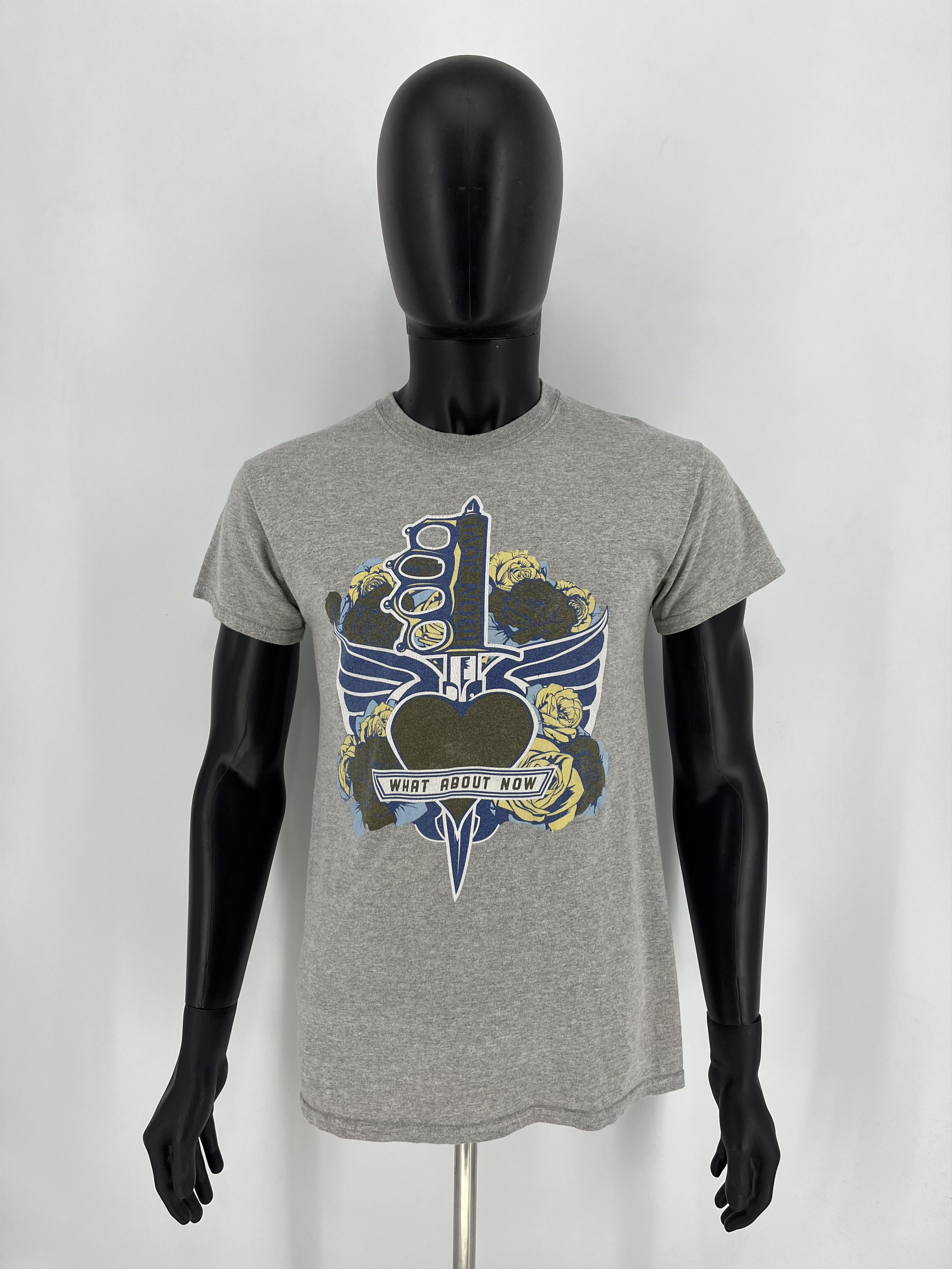 Band Tees Mens Vintage T Shirt Bon Jovi 2013 The world Tour Size S Size US S / EU 44-46 / 1 - 2 Thumbnail