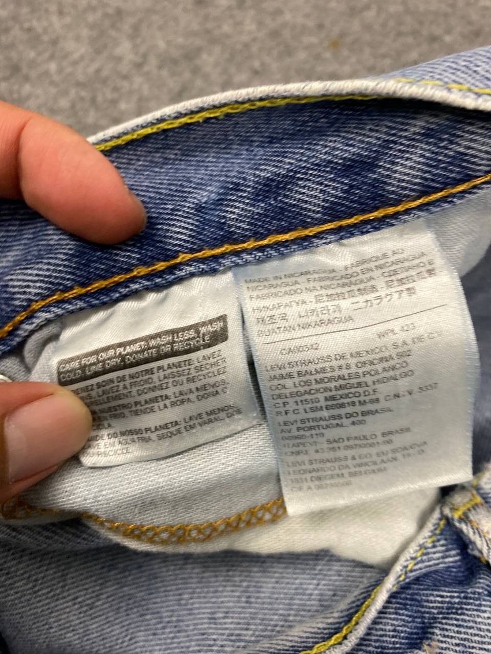 Levi's levis 550 relaxed fit distressed denim Size US 37 - 13 Thumbnail