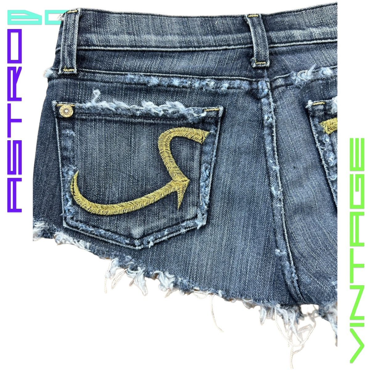 Rock & Republic ROCK & REPUBLIC DISTRESSED BLUE DENIM SHORTS _ 28" Size 28" / US 6 / IT 42 - 5 Thumbnail