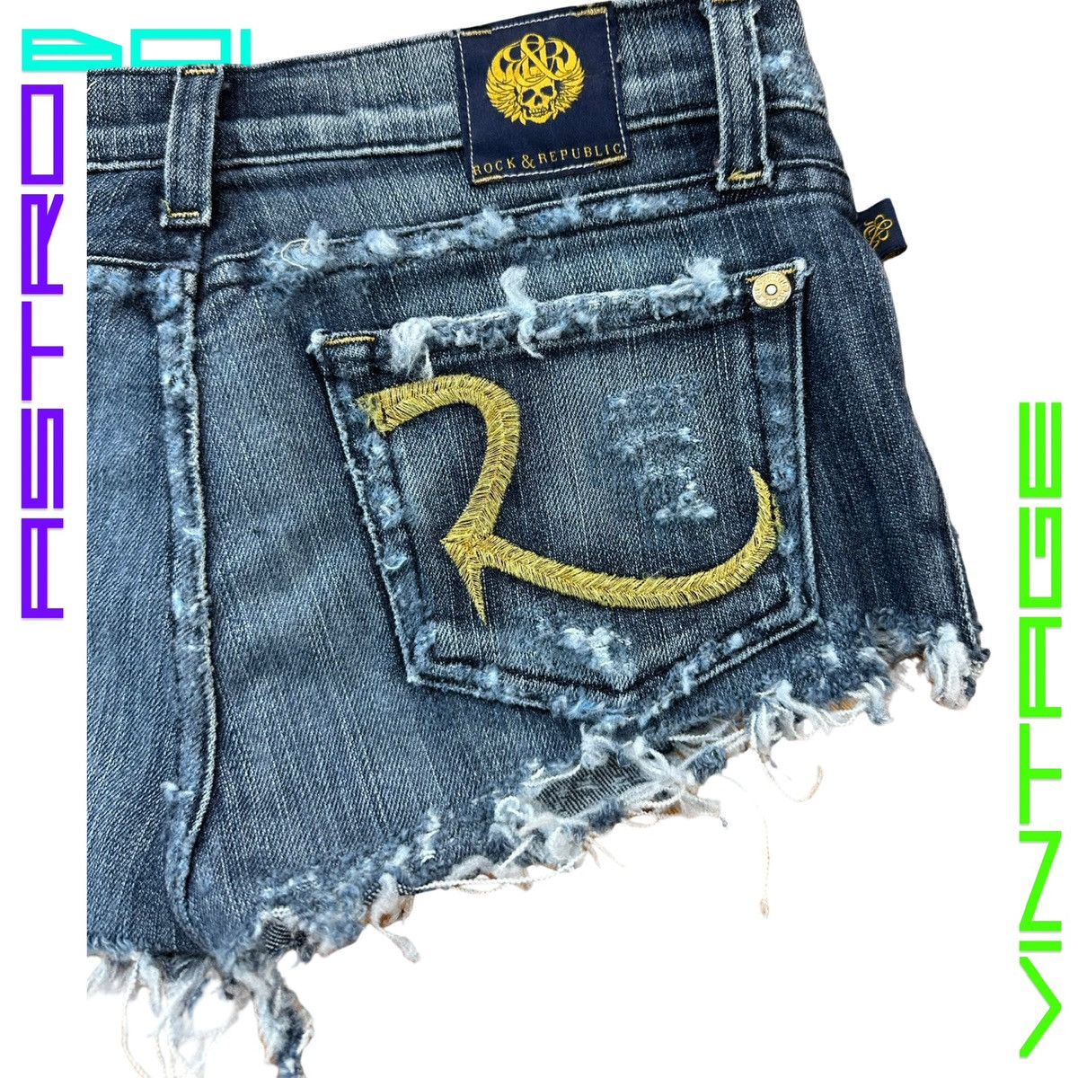 Rock & Republic ROCK & REPUBLIC DISTRESSED BLUE DENIM SHORTS _ 28" Size 28" / US 6 / IT 42 - 6 Thumbnail