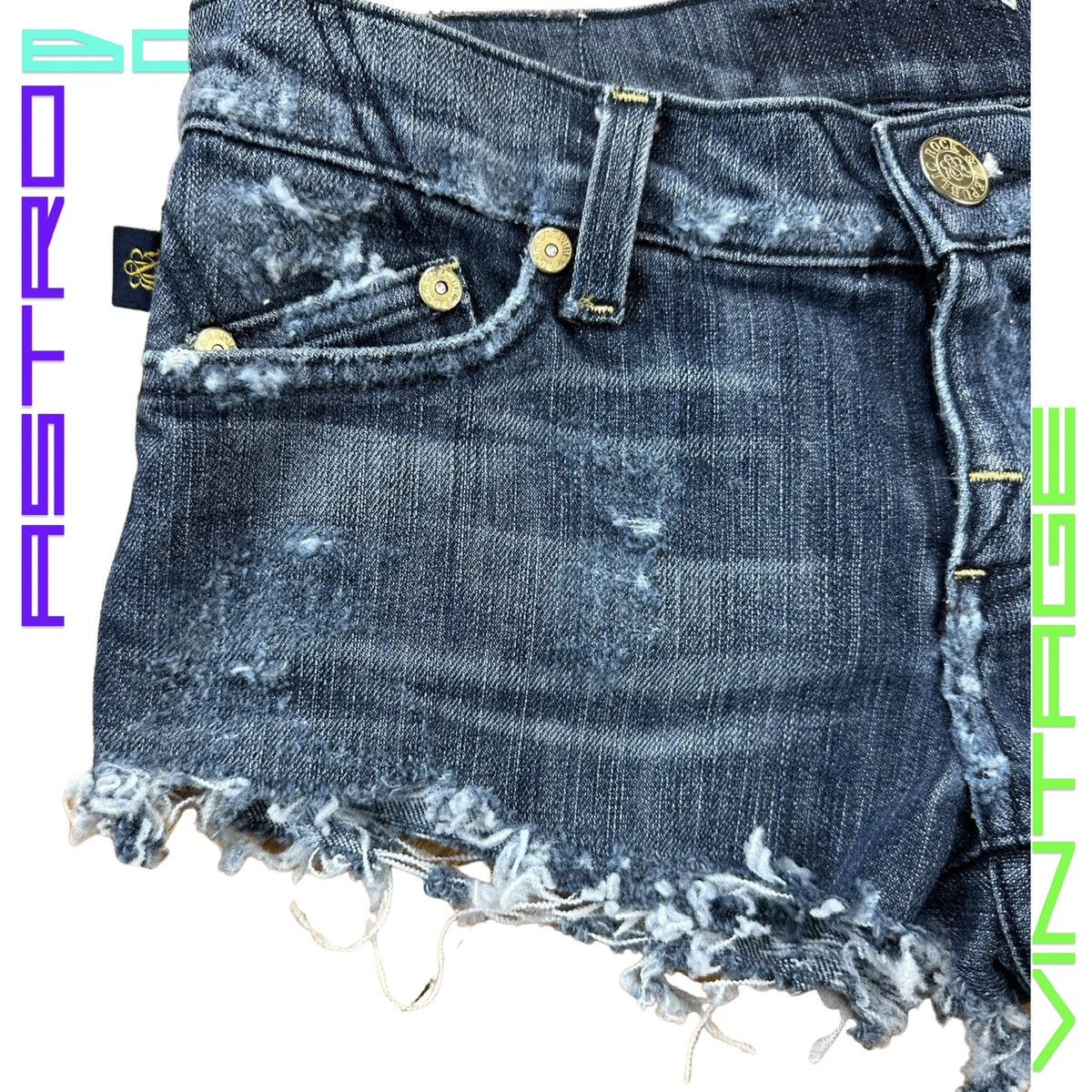 Rock & Republic ROCK & REPUBLIC DISTRESSED BLUE DENIM SHORTS _ 28" Size 28" / US 6 / IT 42 - 3 Thumbnail