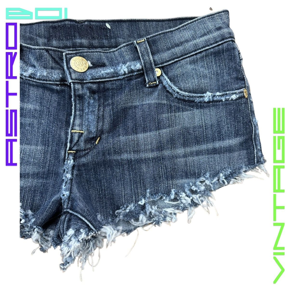 Rock & Republic ROCK & REPUBLIC DISTRESSED BLUE DENIM SHORTS _ 28" Size 28" / US 6 / IT 42 - 4 Thumbnail