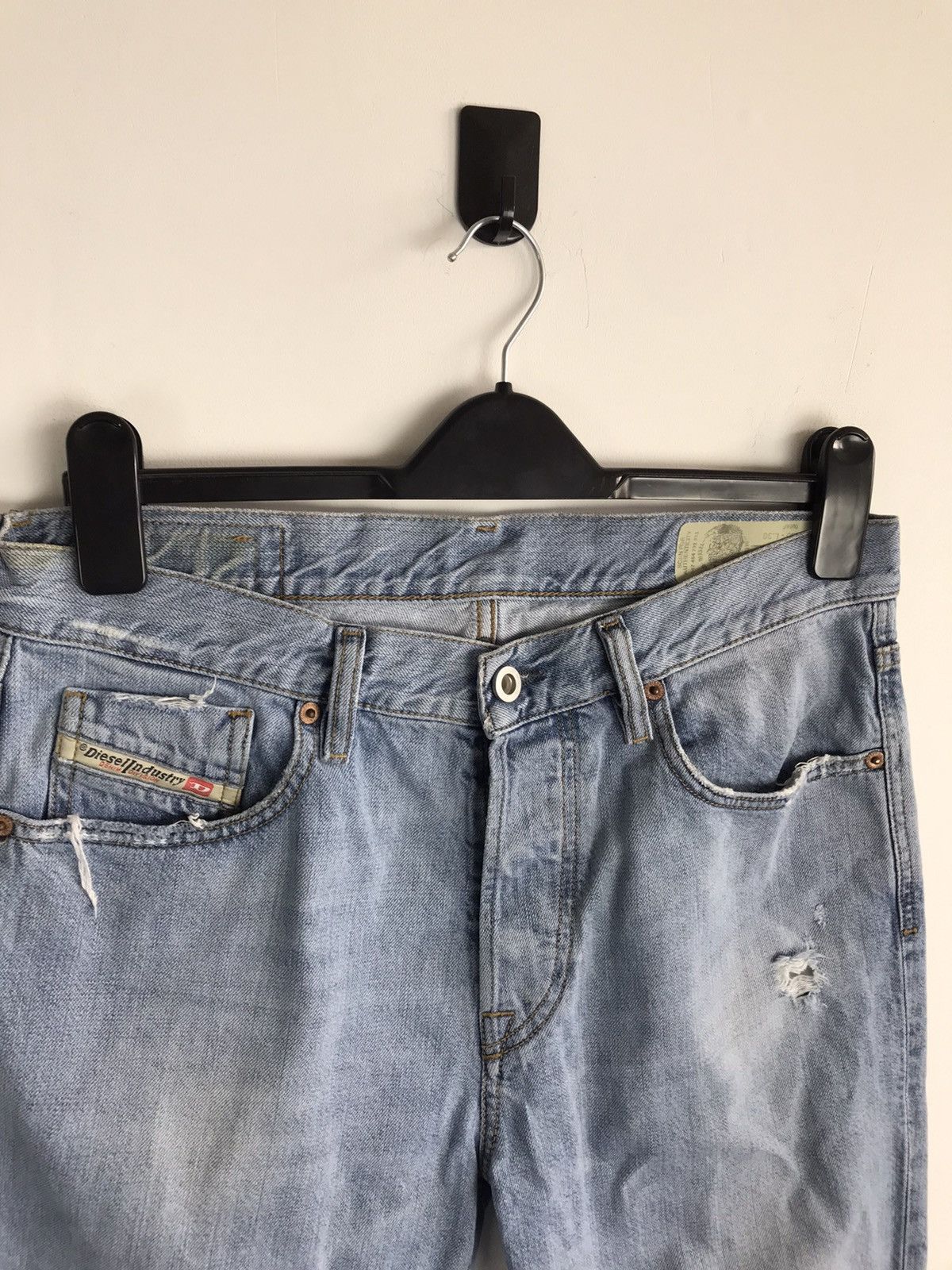 Diesel × Vintage Vintage Diesel Distressed Blue Denim Jeans Made In Italy Size US 30 / EU 46 - 1 Thumbnail