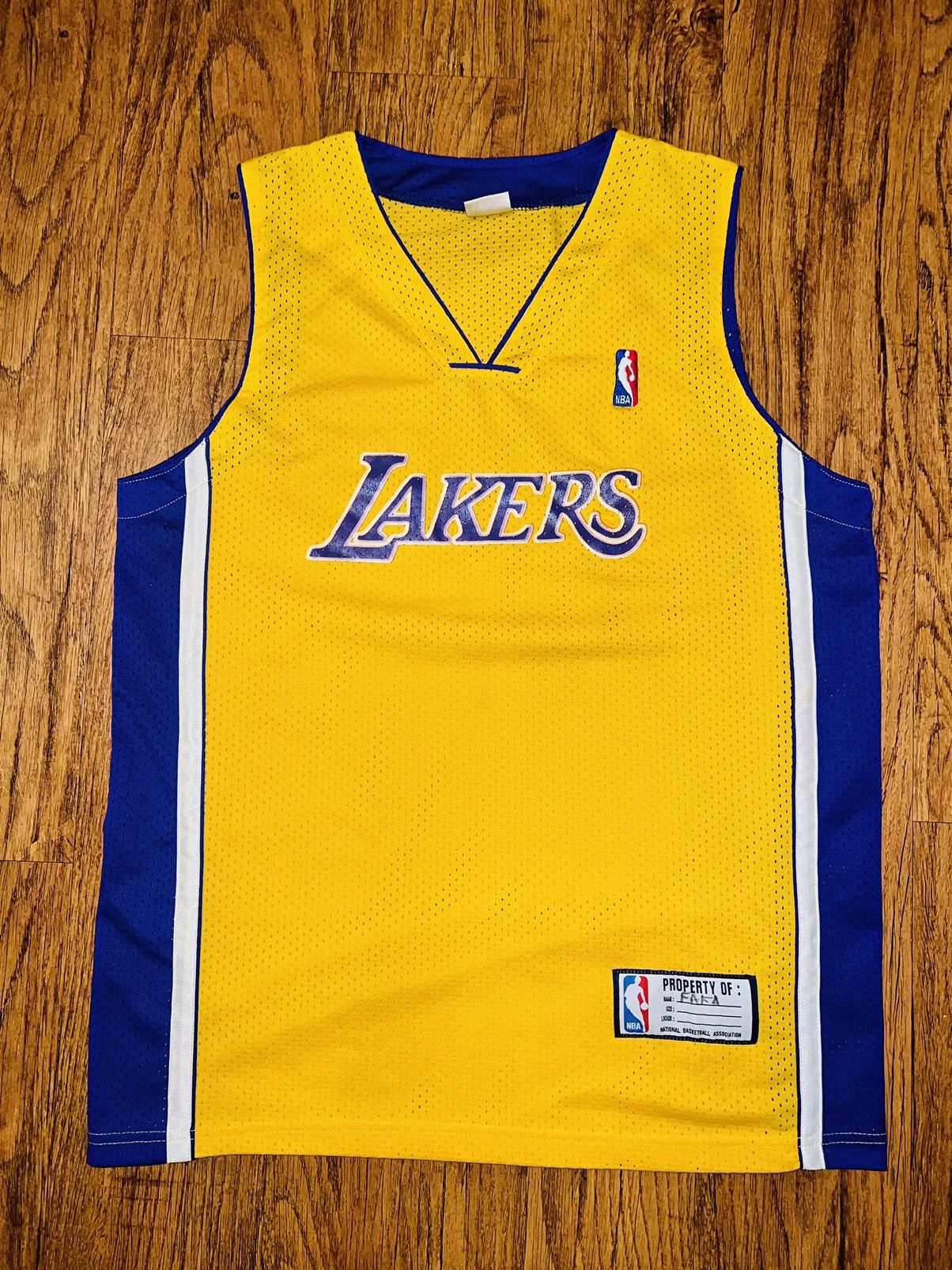 NBA × Vintage Vintage NBA LA Lakers Jersey Size US XL / EU 56 / 4 - 3 Thumbnail