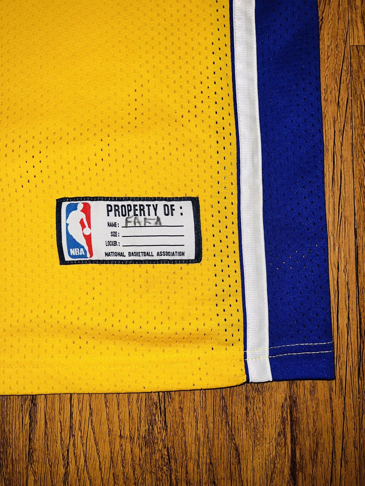NBA × Vintage Vintage NBA LA Lakers Jersey Size US XL / EU 56 / 4 - 9 Thumbnail
