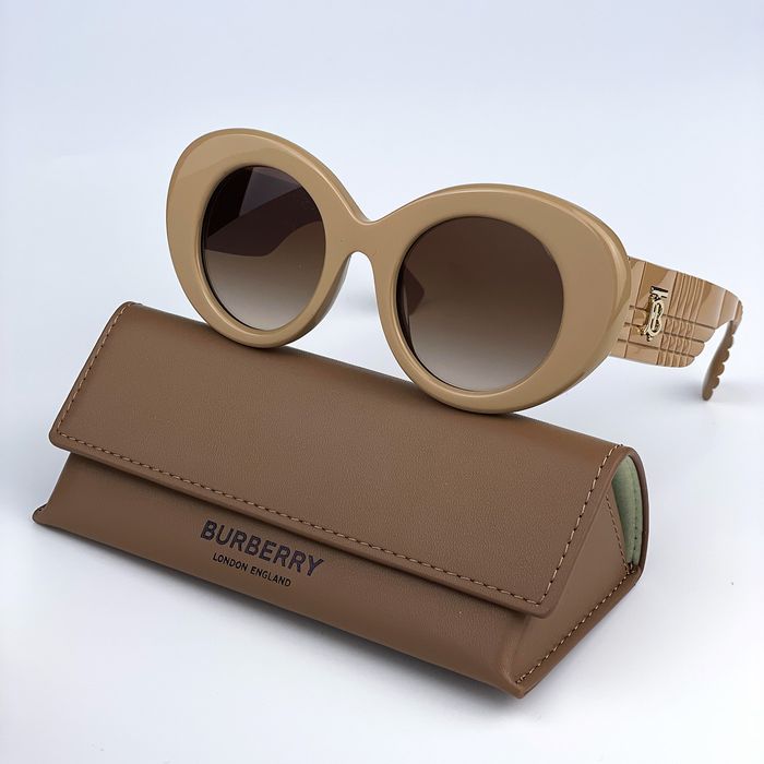 Burberry NEW Burberry BE4370U MARGOT 399013 Buterfly Women Sunglasses