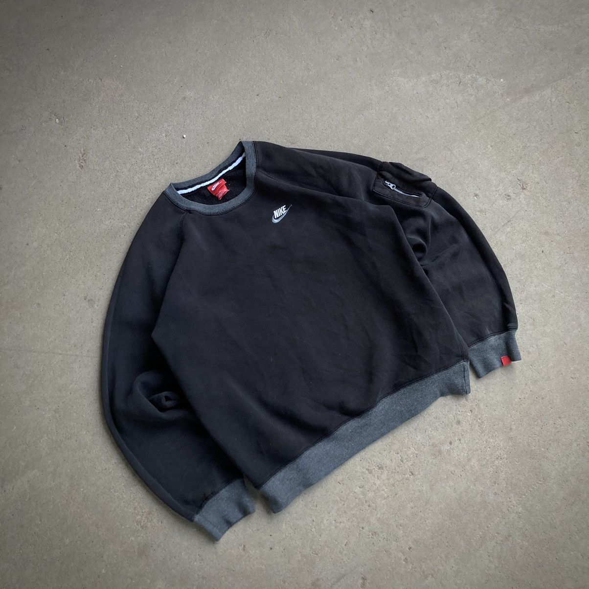 Nike Vintage Nike sweatshirt with sleeve pocket Y2K Size US M / EU 48-50 / 2 - 1 Thumbnail