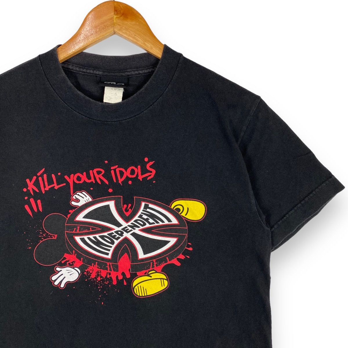 Independent Truck Co. Vintage 00's INDEPENDENT KILL YOUR IDOLS Skate Tee Size US S / EU 44-46 / 1 - 2 Thumbnail