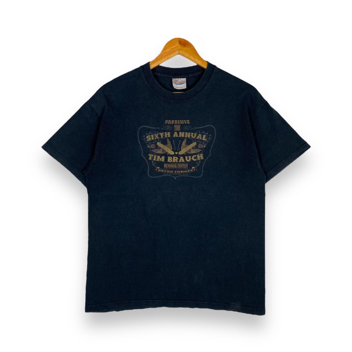 image of Vintage Etnies Skate Brand Apparel Skateboarding Tee in Black, Men's (Size Medium)