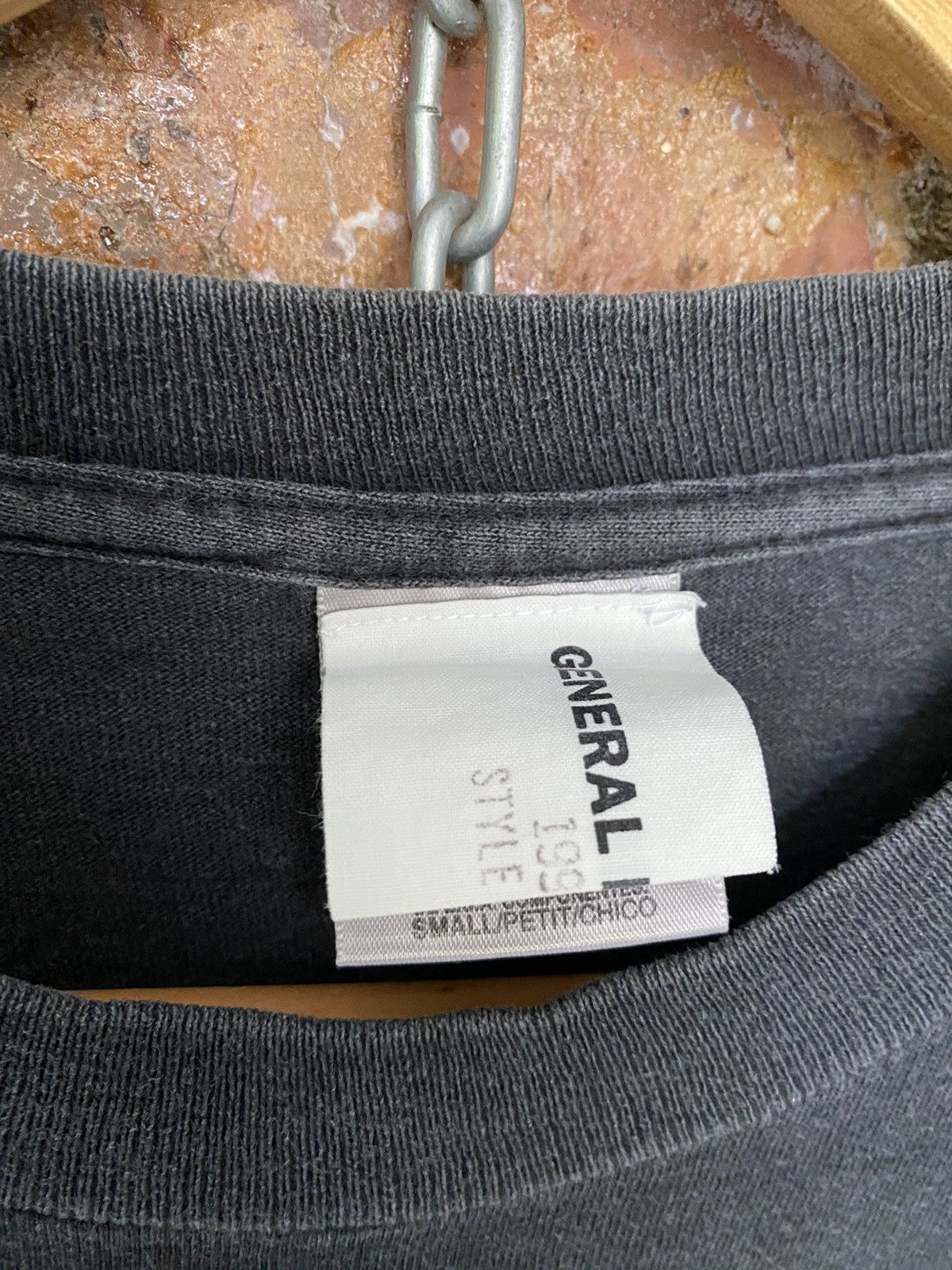 General Research SS98 All human are brother tee Size US XS / EU 42 / 0 - 10 Thumbnail