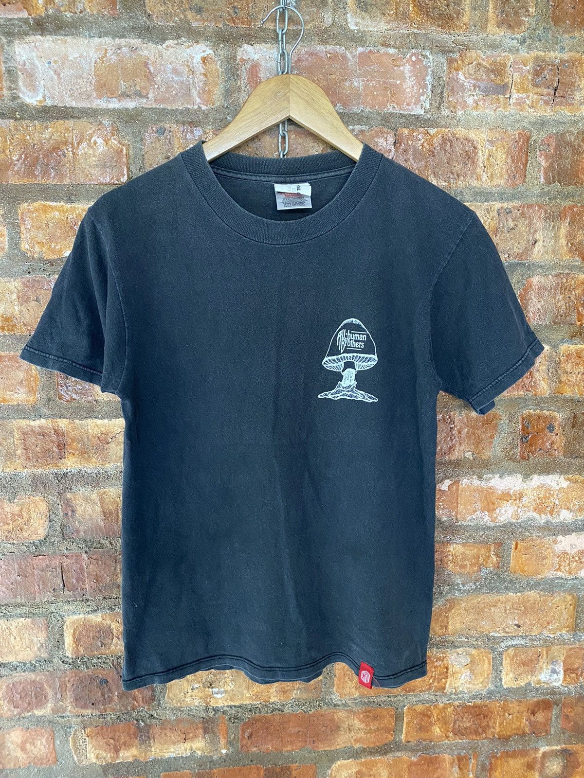 General Research SS98 All human are brother tee Size US XS / EU 42 / 0 - 2 Thumbnail