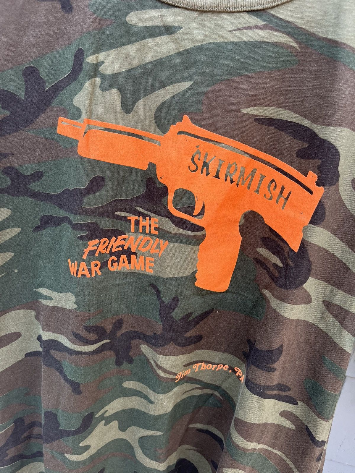 Vintage Vintage Camo Made in USA Paper Thin Uzi Gun Graphic Tee Size US XL / EU 56 / 4 - 3 Thumbnail