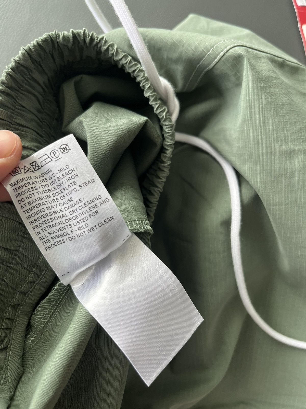 Thom Browne Brand New Thom Browne Limited Edition Iconic Dark Green Size US 33 - 11 Thumbnail