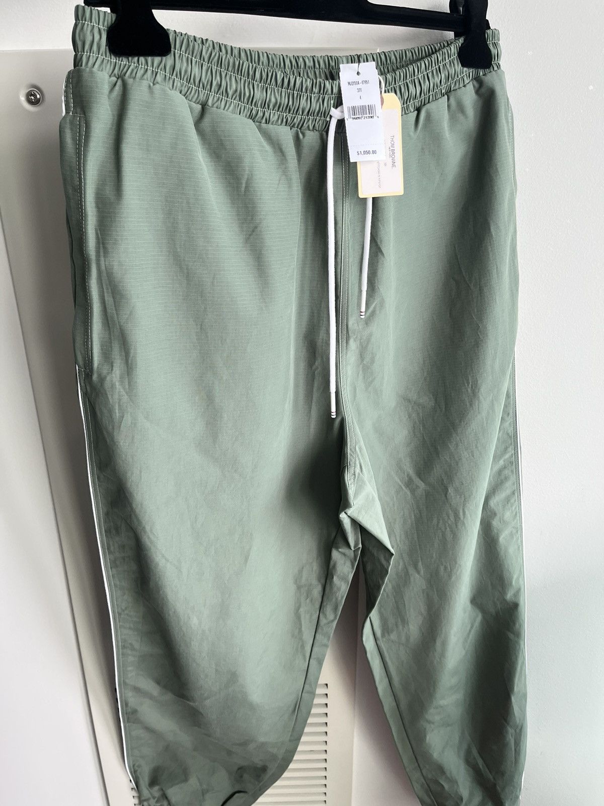 Thom Browne Brand New Thom Browne Limited Edition Iconic Dark Green Size US 33 - 20 Thumbnail