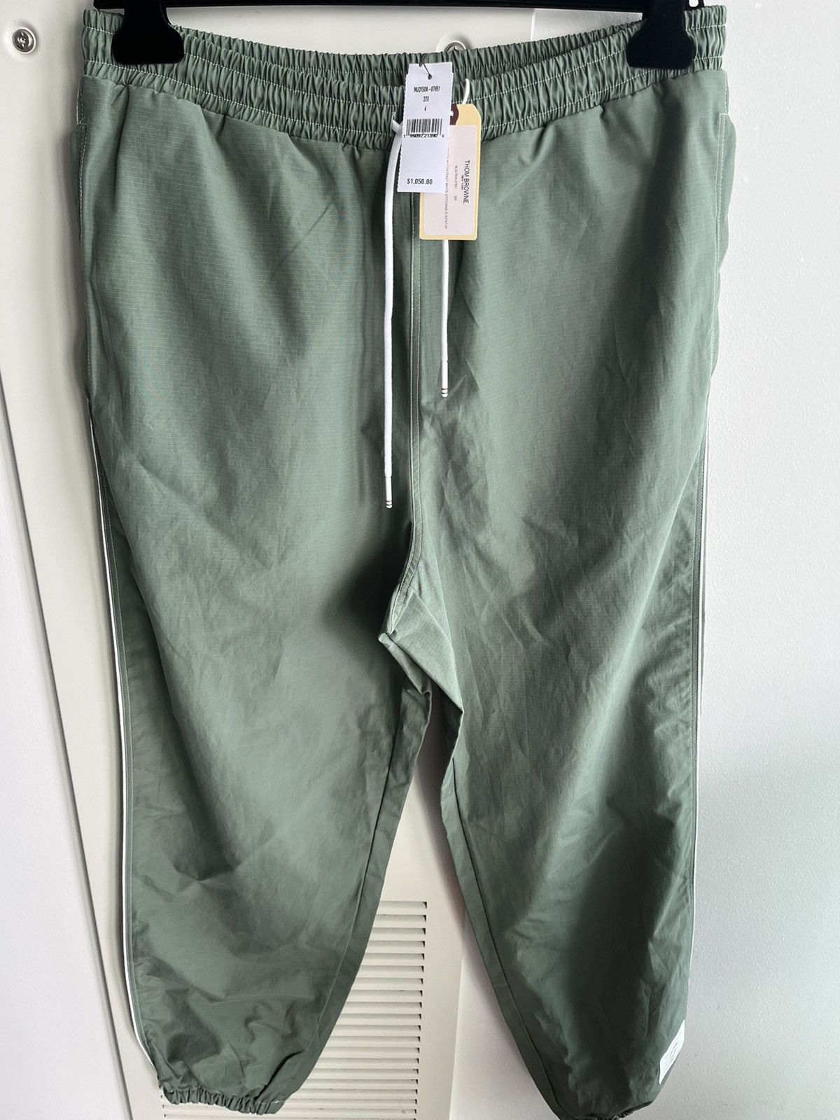 Thom Browne Brand New Thom Browne Limited Edition Iconic Dark Green Size US 33 - 19 Thumbnail