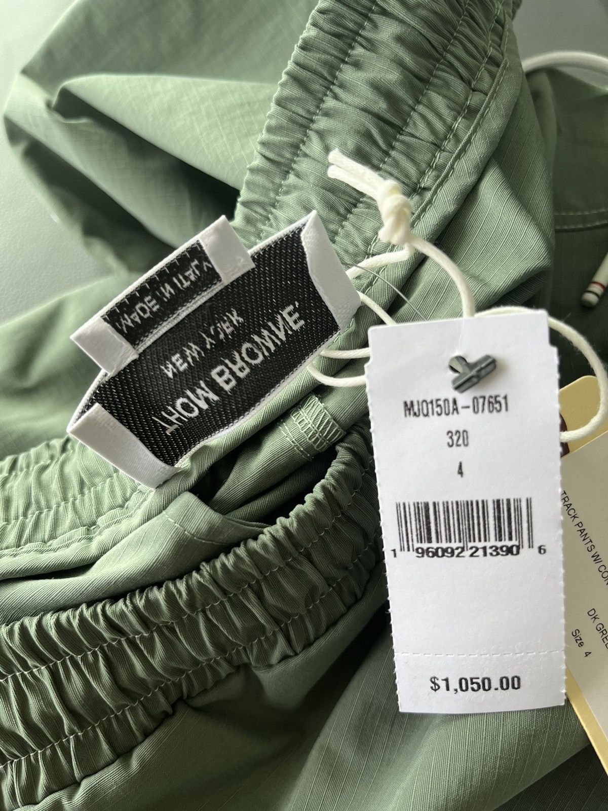 Thom Browne Brand New Thom Browne Limited Edition Iconic Dark Green Size US 33 - 4 Thumbnail