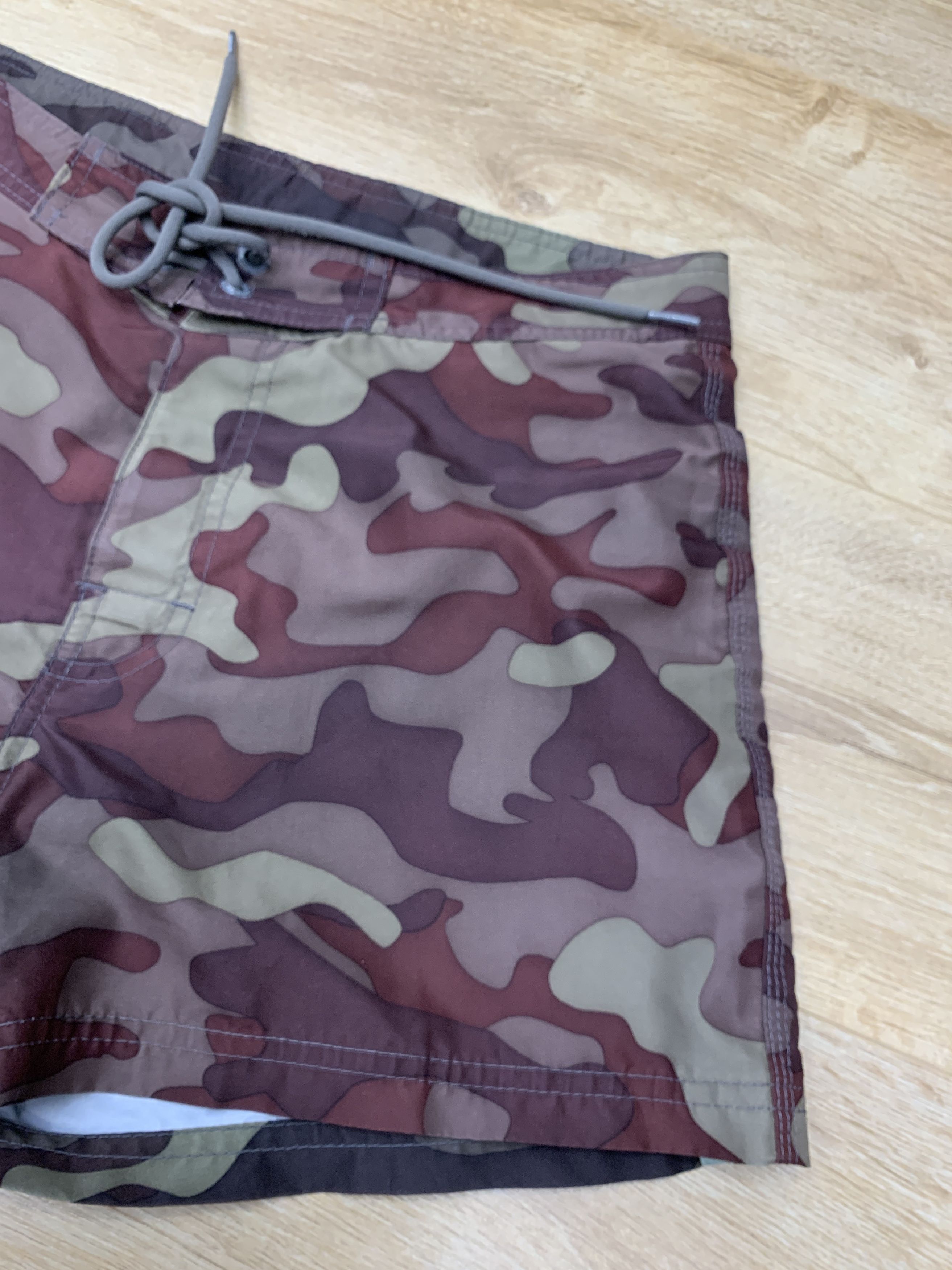 Sundek Camouflage Sundek 29 Beach Shorts Trunks BathSuit Size 29 S Size US 29 - 12 Thumbnail