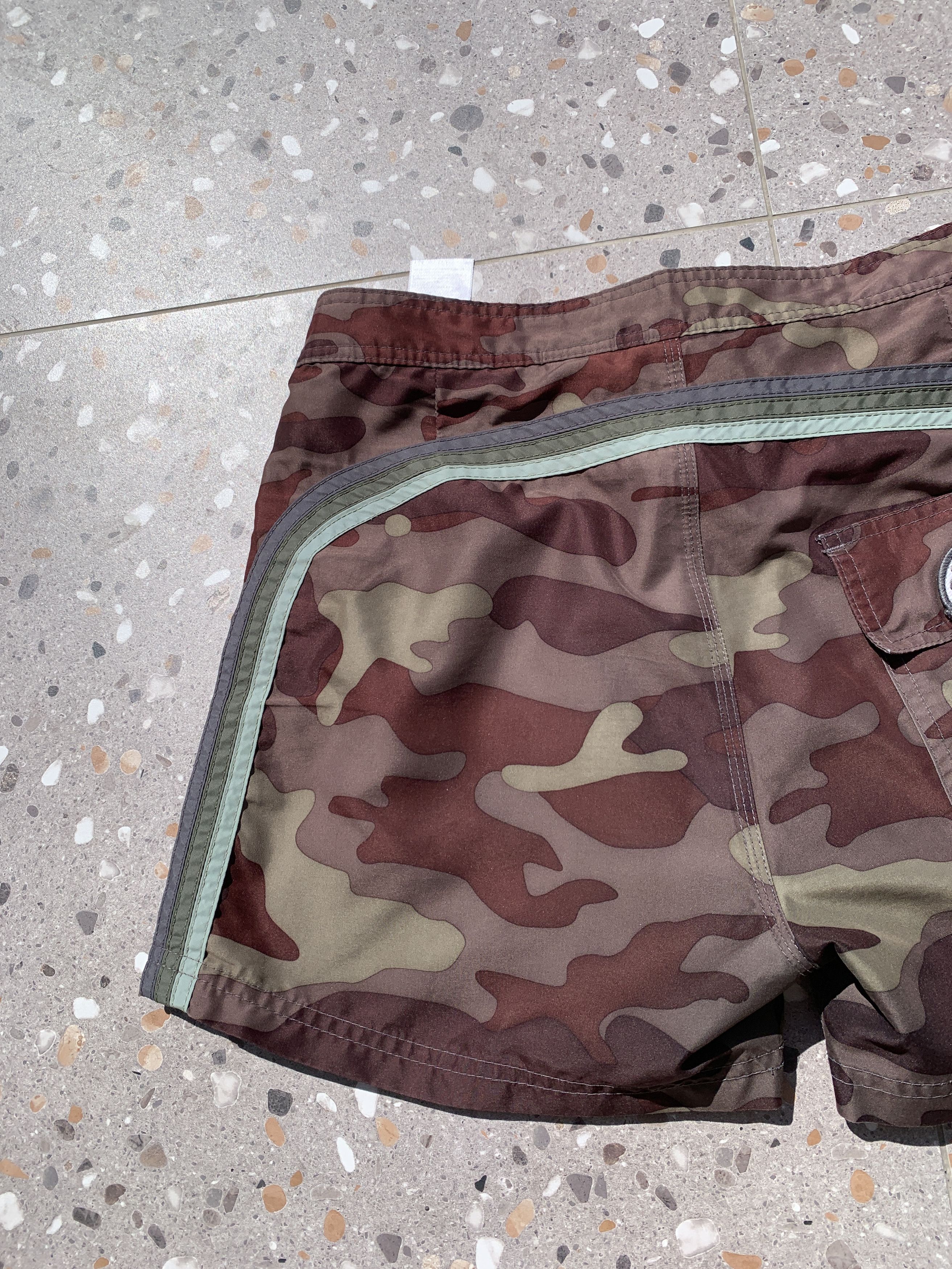 Sundek Camouflage Sundek 29 Beach Shorts Trunks BathSuit Size 29 S Size US 29 - 8 Thumbnail