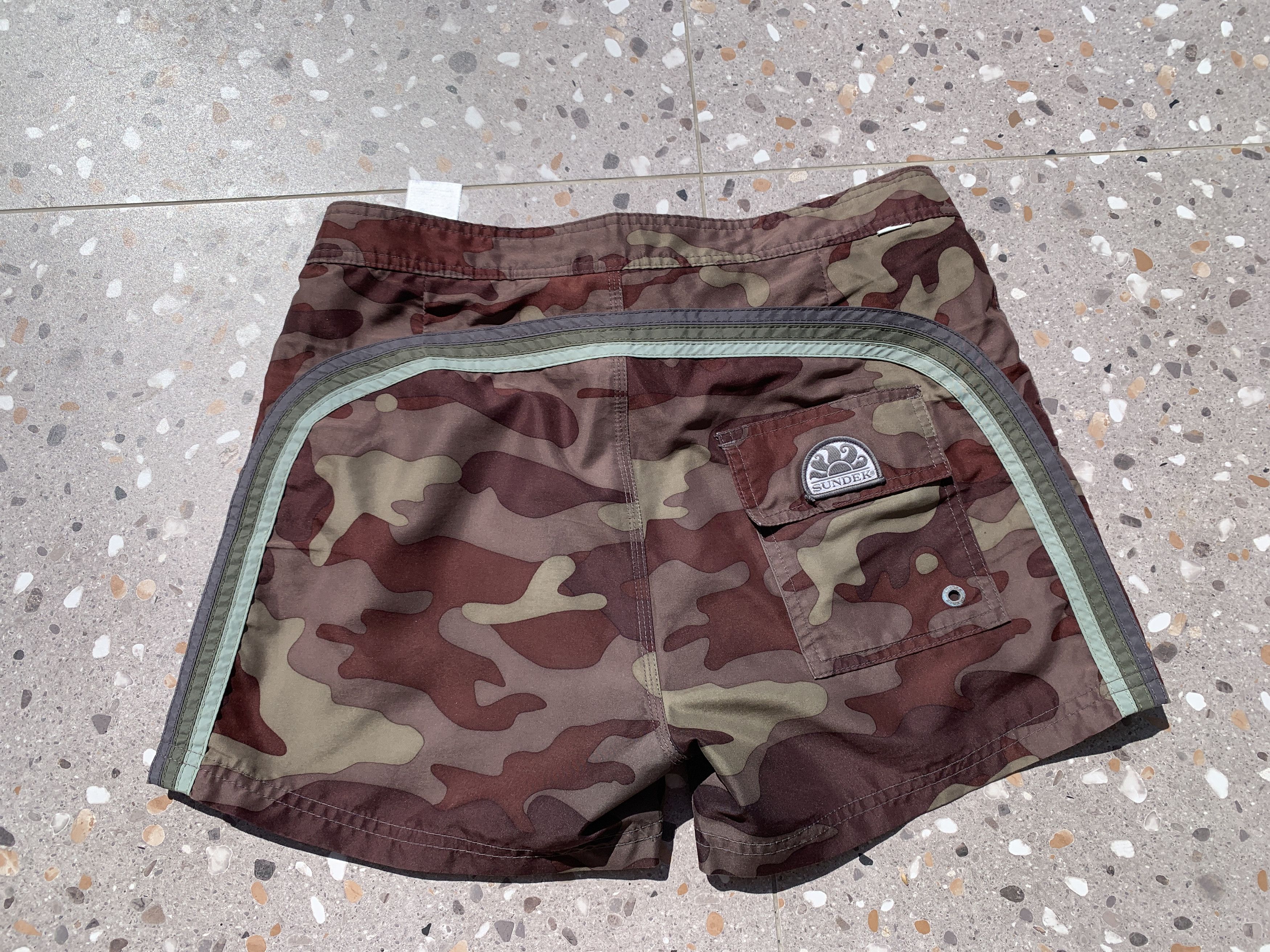 Sundek Camouflage Sundek 29 Beach Shorts Trunks BathSuit Size 29 S Size US 29 - 6 Thumbnail