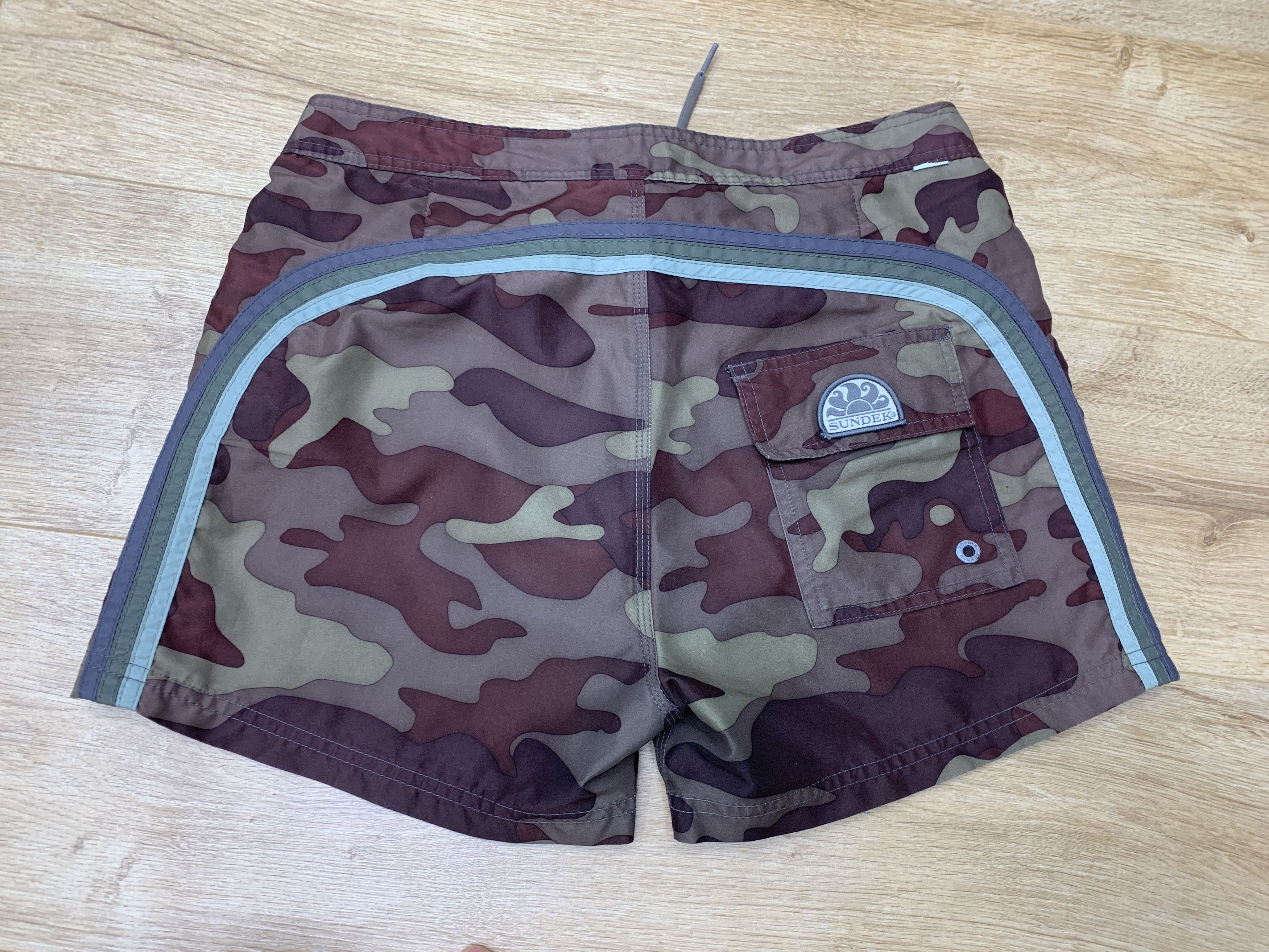 Sundek Camouflage Sundek 29 Beach Shorts Trunks BathSuit Size 29 S Size US 29 - 1 Thumbnail