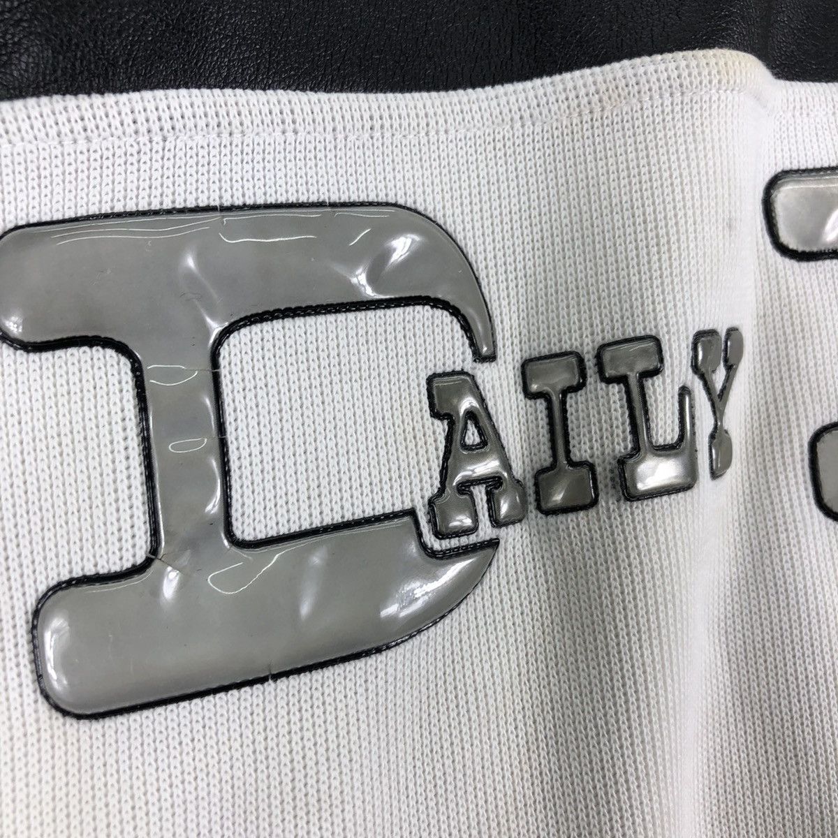Vintage Daily Defect Patchwork Sweatshirts Embroidered Dog Size US XL / EU 56 / 4 - 9 Thumbnail