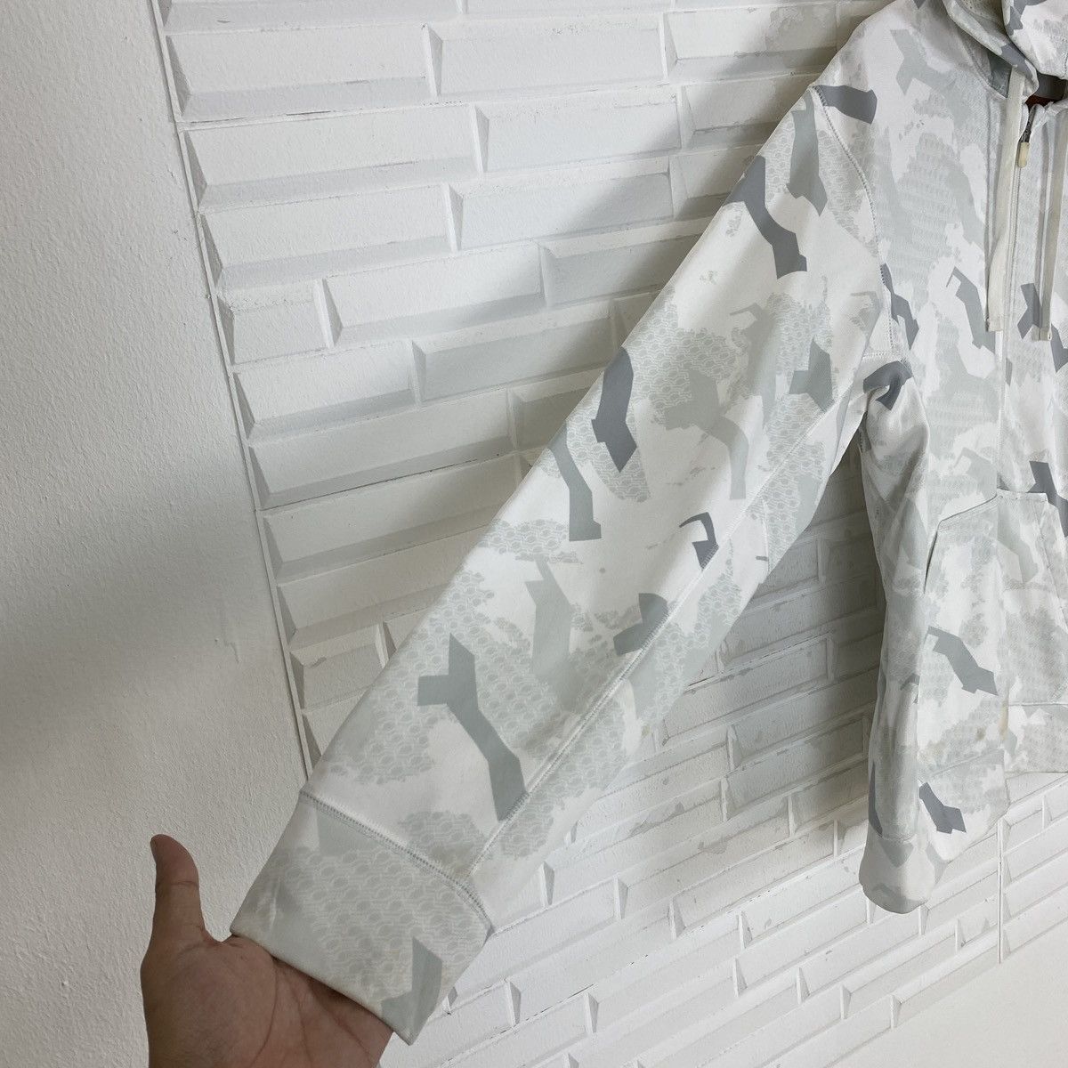 Nike Nike Therma Fit Embroidered Swoosh Hooded Jacket Size US L / EU 52-54 / 3 - 8 Thumbnail