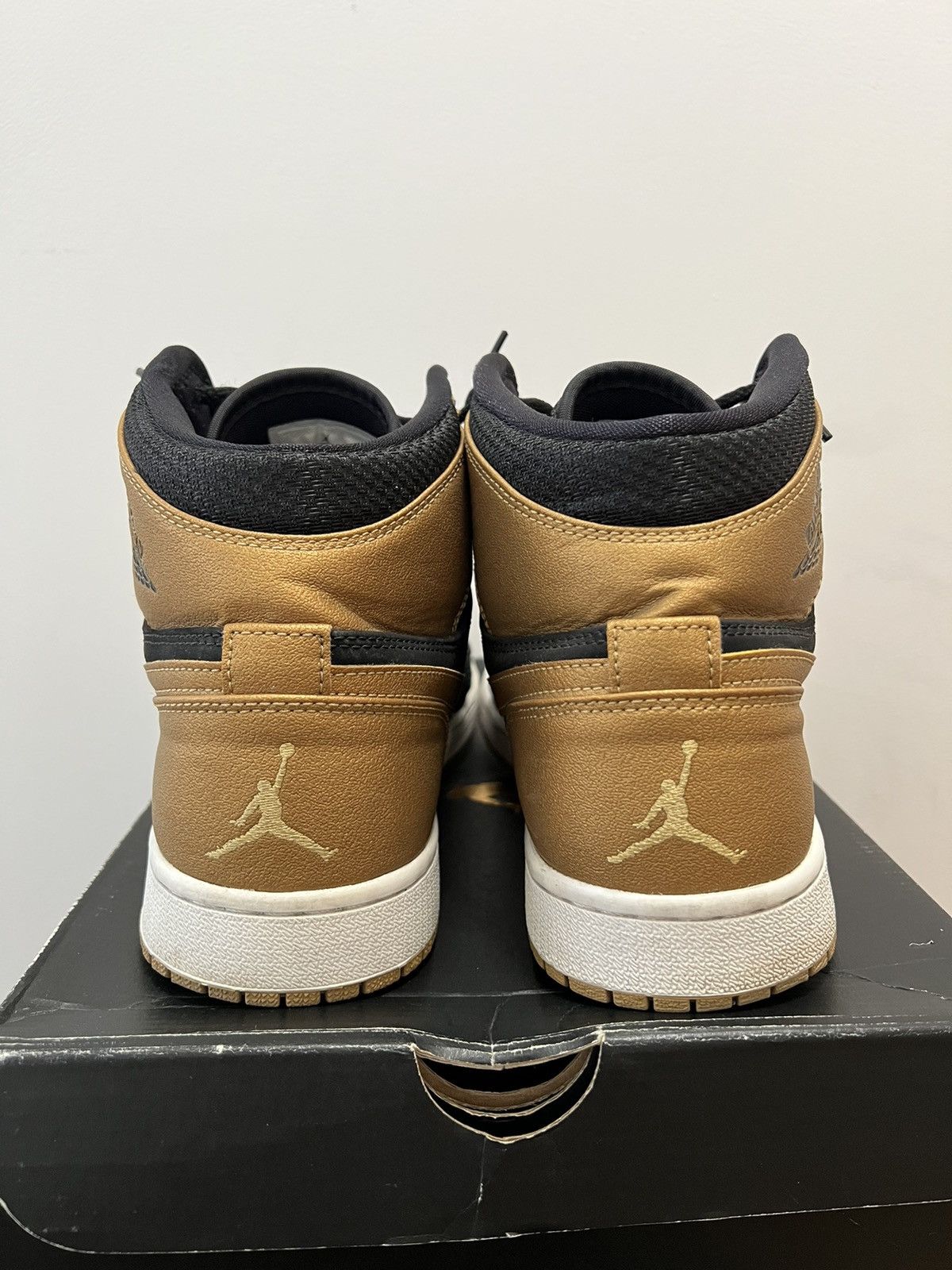 Jordan Brand × Nike Air Jordan 1 Melo Size US 9.5 / EU 42-43 - 3 Thumbnail