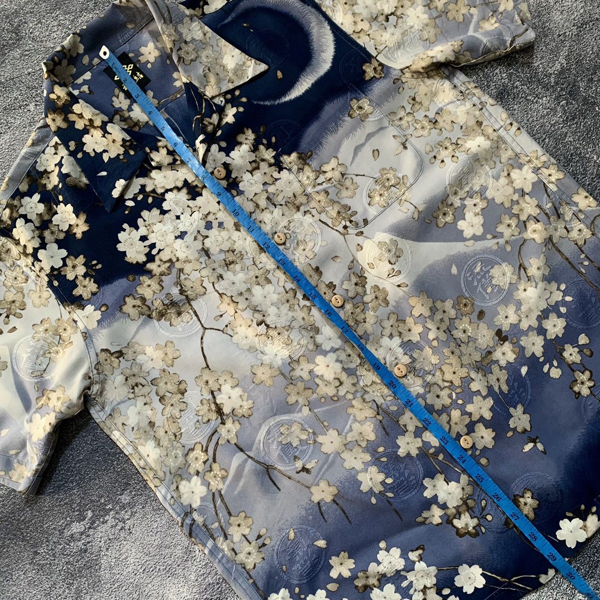Japanese Brand 🔥Mt. Fuji sakura blossom Aloha camp collar shirt Size US L / EU 52-54 / 3 - 9 Thumbnail